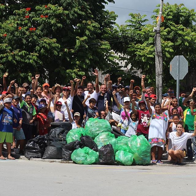 #letsallbemakers collected 134kg glass, 48kg plastic bottles &amp; 3kg cans in 2 hours.