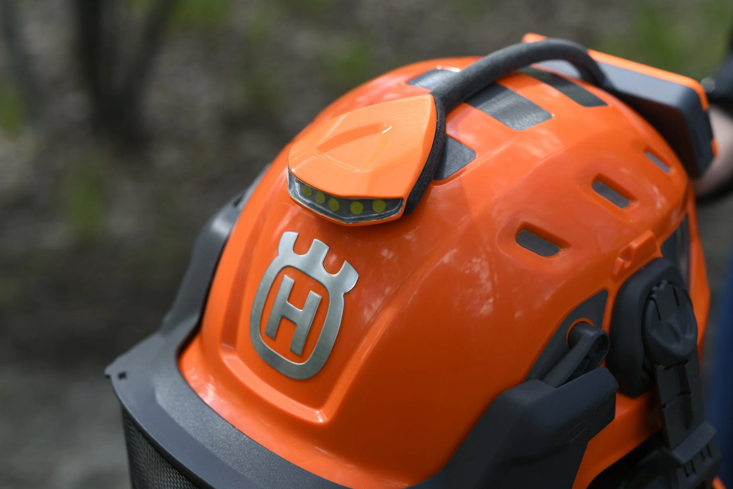 I projektet samlade vi kunskap genom marknadsanalys, fältstudie, intervjuer, enkätundersökningar, samt att vi testade på klättring själva.  