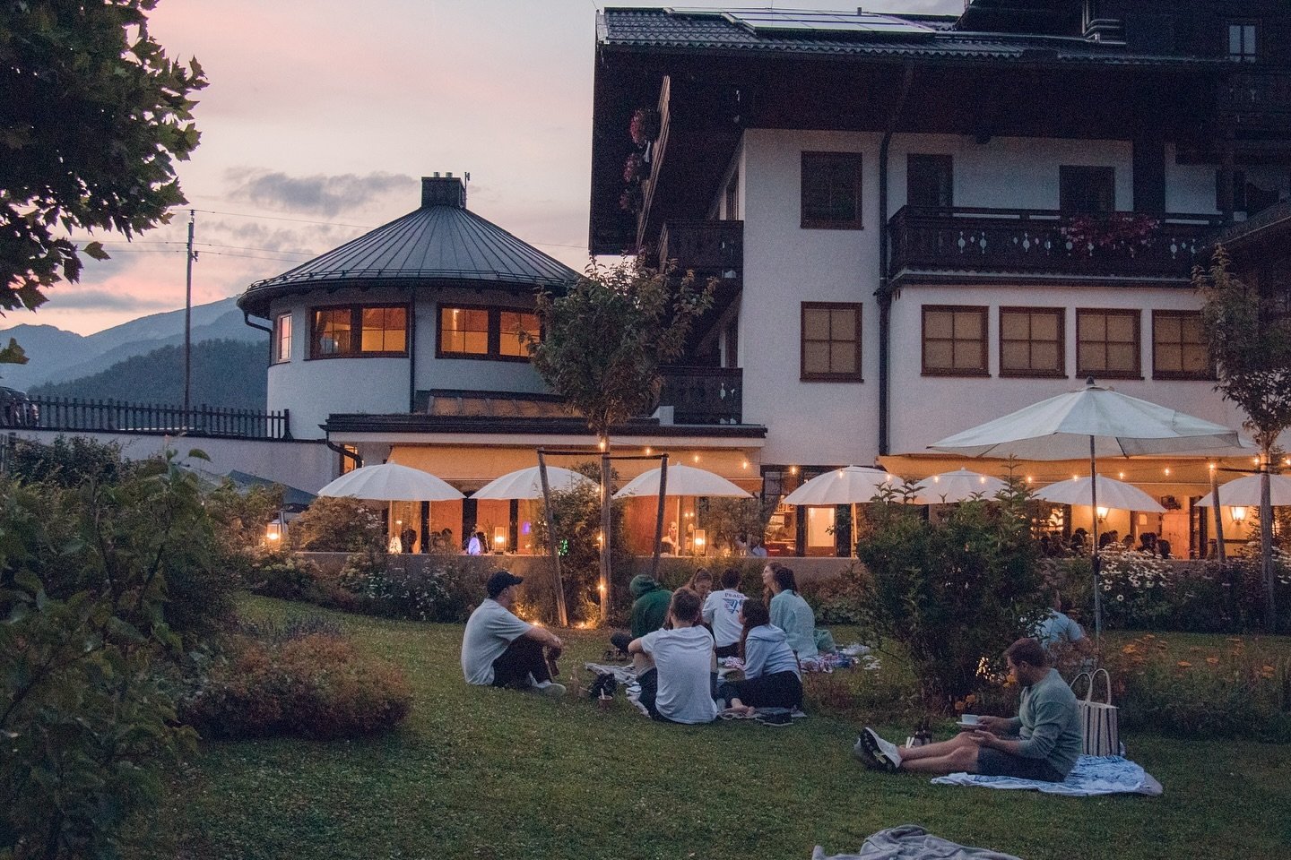 wir freuen uns schon auf den Sommer und auf die gem&uuml;tlichen Abende bei uns auf der Terrasse 🚀🌞

#sushi #seesushi #sommer #summer #summertime #letsgo #yummi #austria #strobl #visitaustria #salzkammergut #genuss #qualit&auml;t #nachhaltig