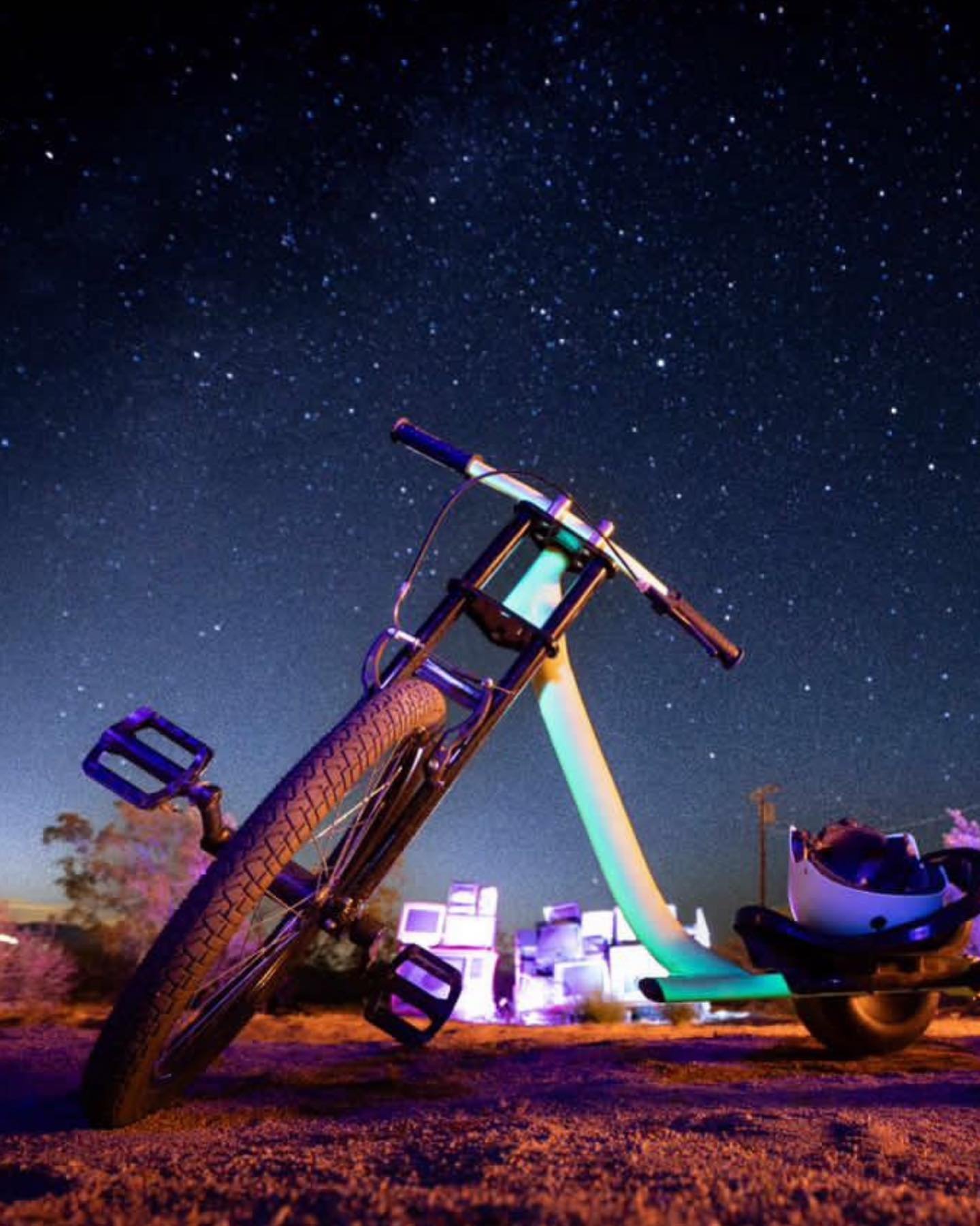 night ride (pic taken by a recent guest @vp_lights 😍)

#travel #vacation #star #90s #nostalgia #airbnb