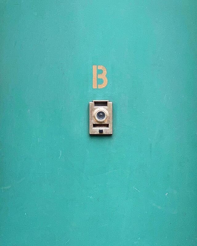 Our doors are closed but our minds are open. #creativestrategy @estudioplanb #ideasthatwork