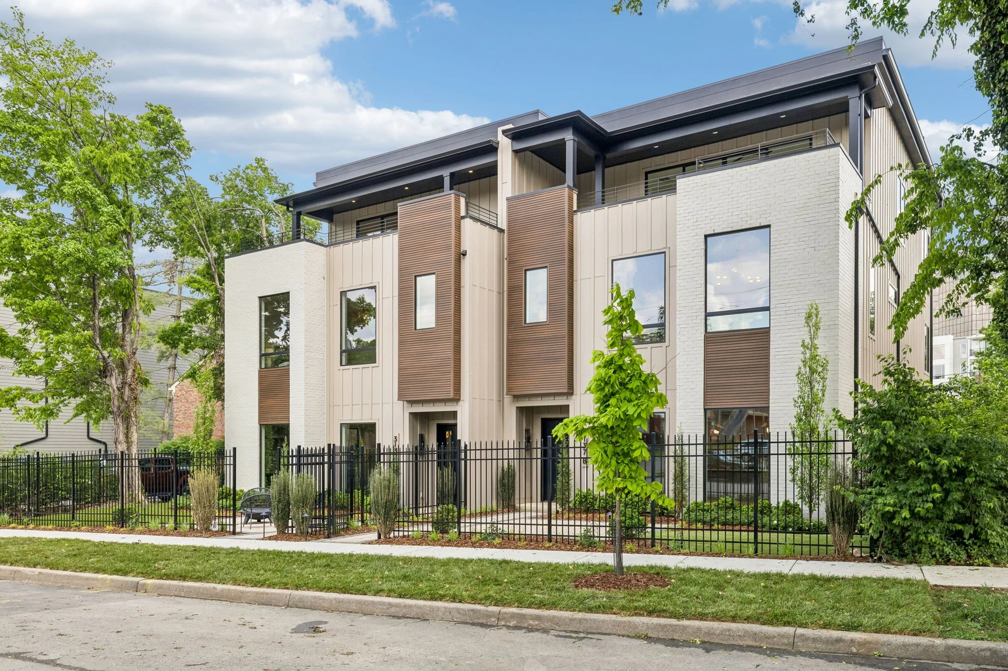 3-3137 Long Blvd Unit B - 003.JPG