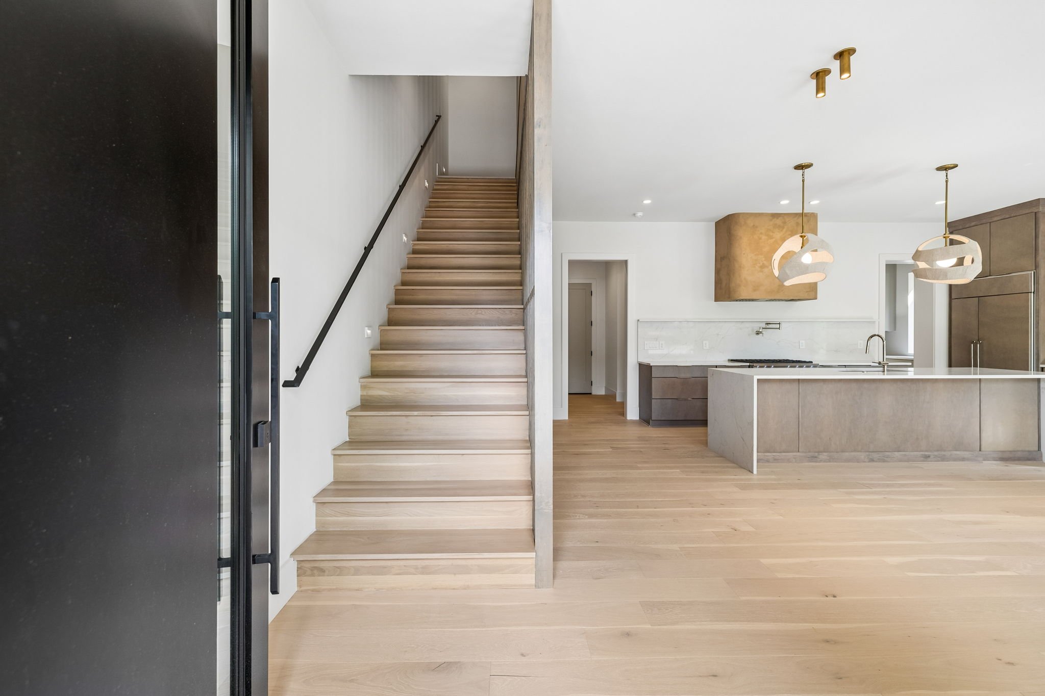 12-3137 Long Blvd Unit B - 012.JPG