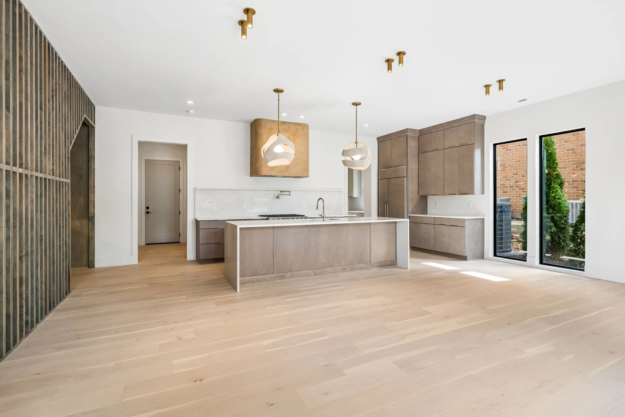 20-3137 Long Blvd Unit B - 020.JPG