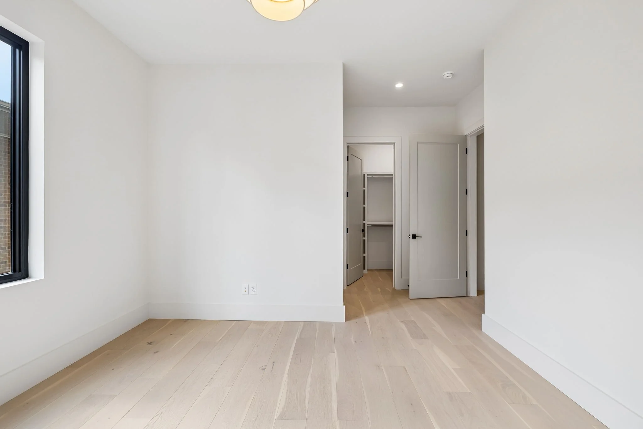 35-3137 Long Blvd Unit B - 035.JPG