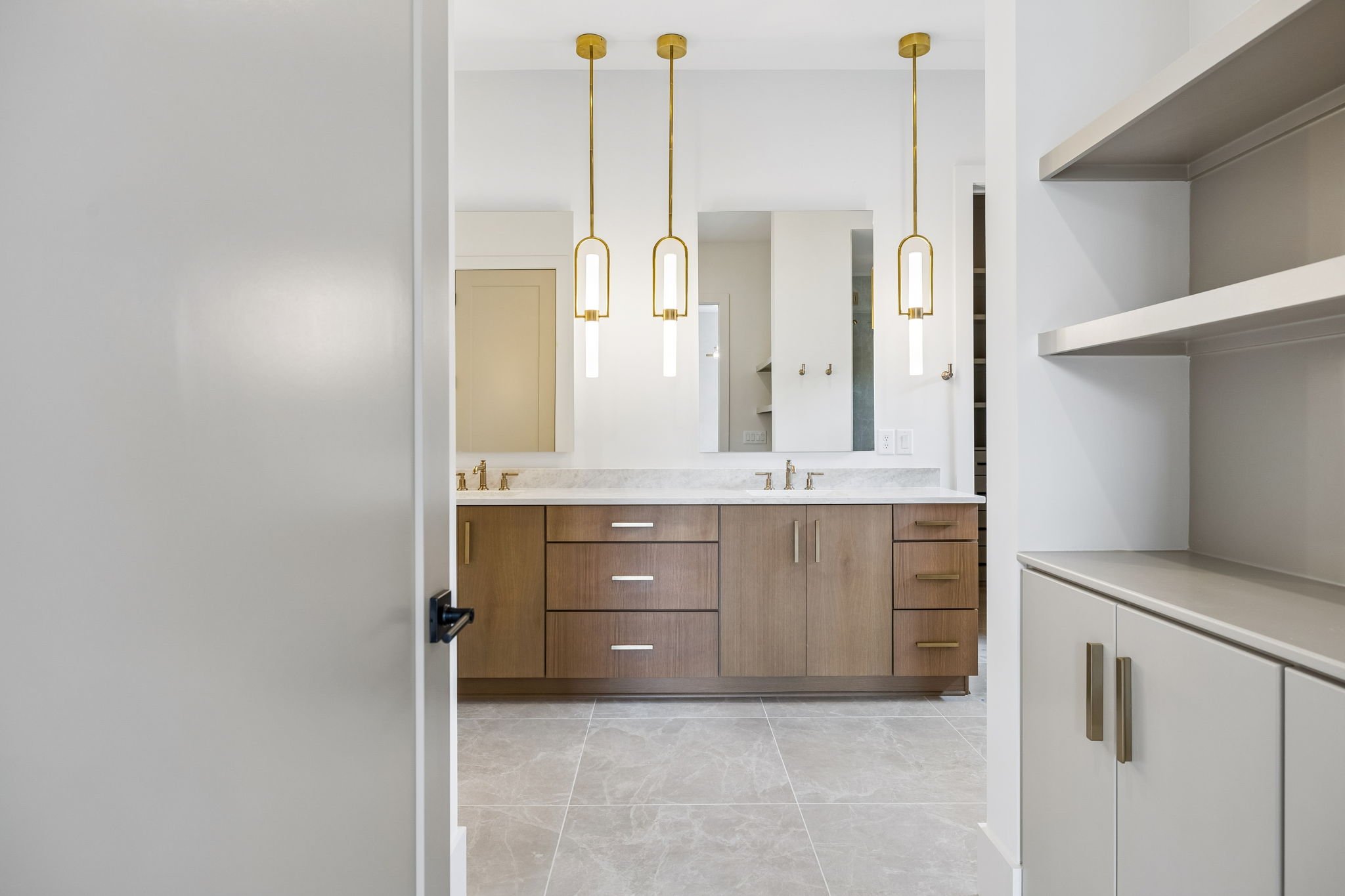 45-3137 Long Blvd Unit B - 045.JPG