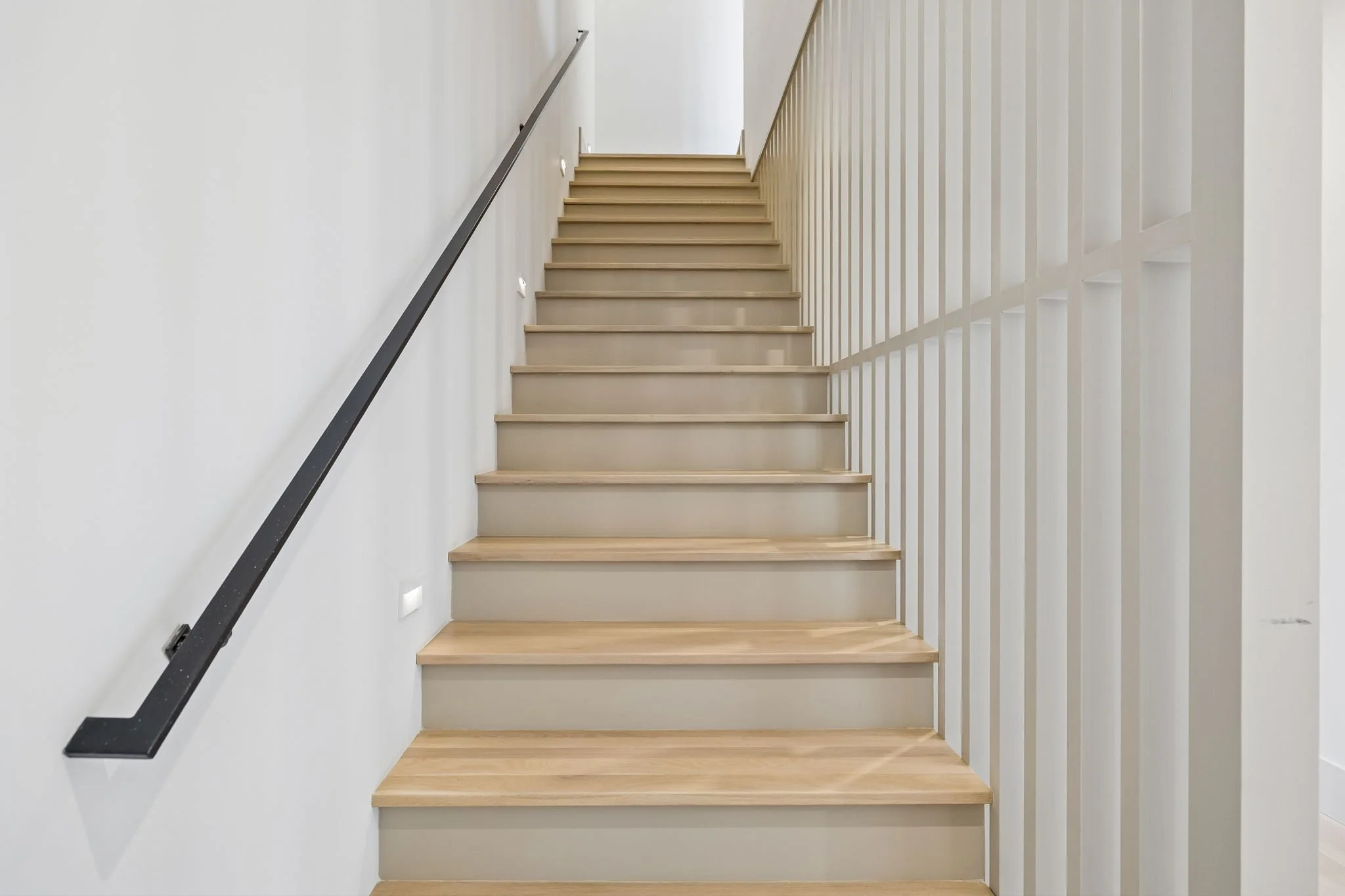 50-3137 Long Blvd Unit B - 050.JPG