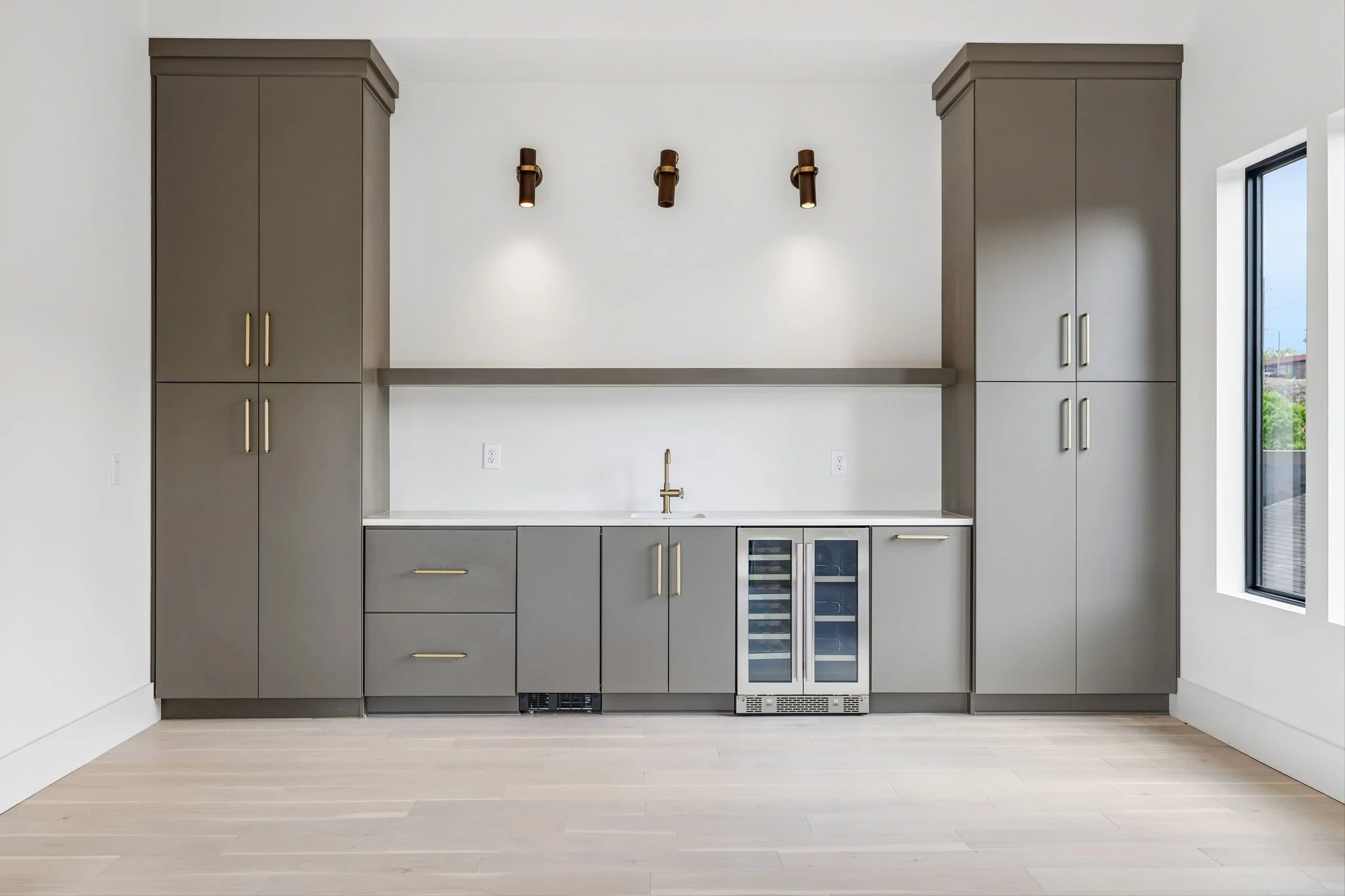 54-3137 Long Blvd Unit B - 054.JPG