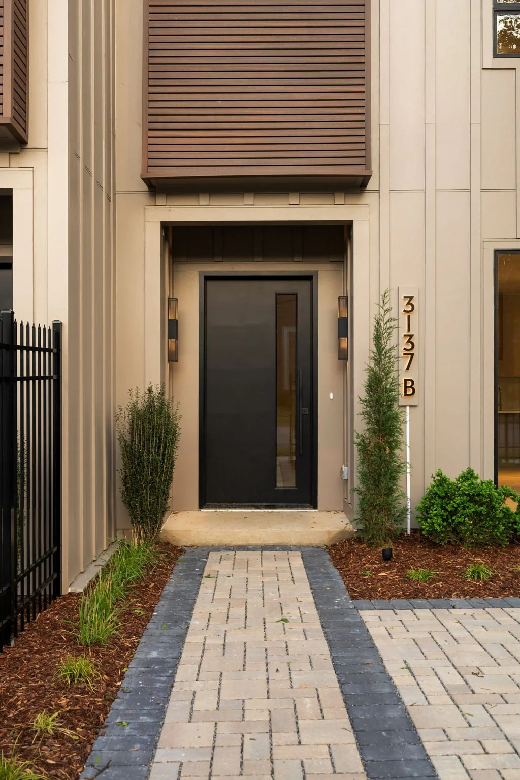 94-3137 Long Blvd Unit B - 007 (2).jpg