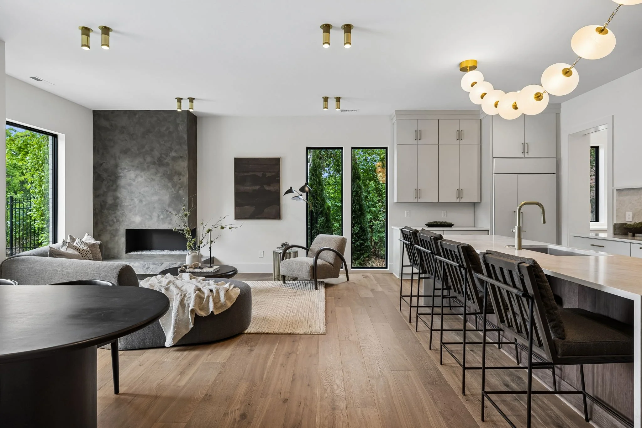 17-3137 Long Blvd Unit A - 017.jpg