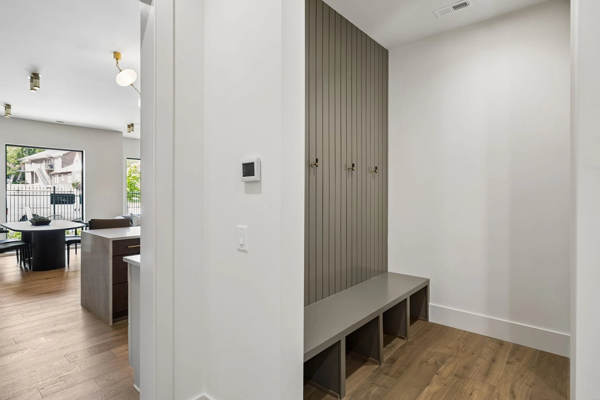 39-3137 Long Blvd Unit A - 039.jpg