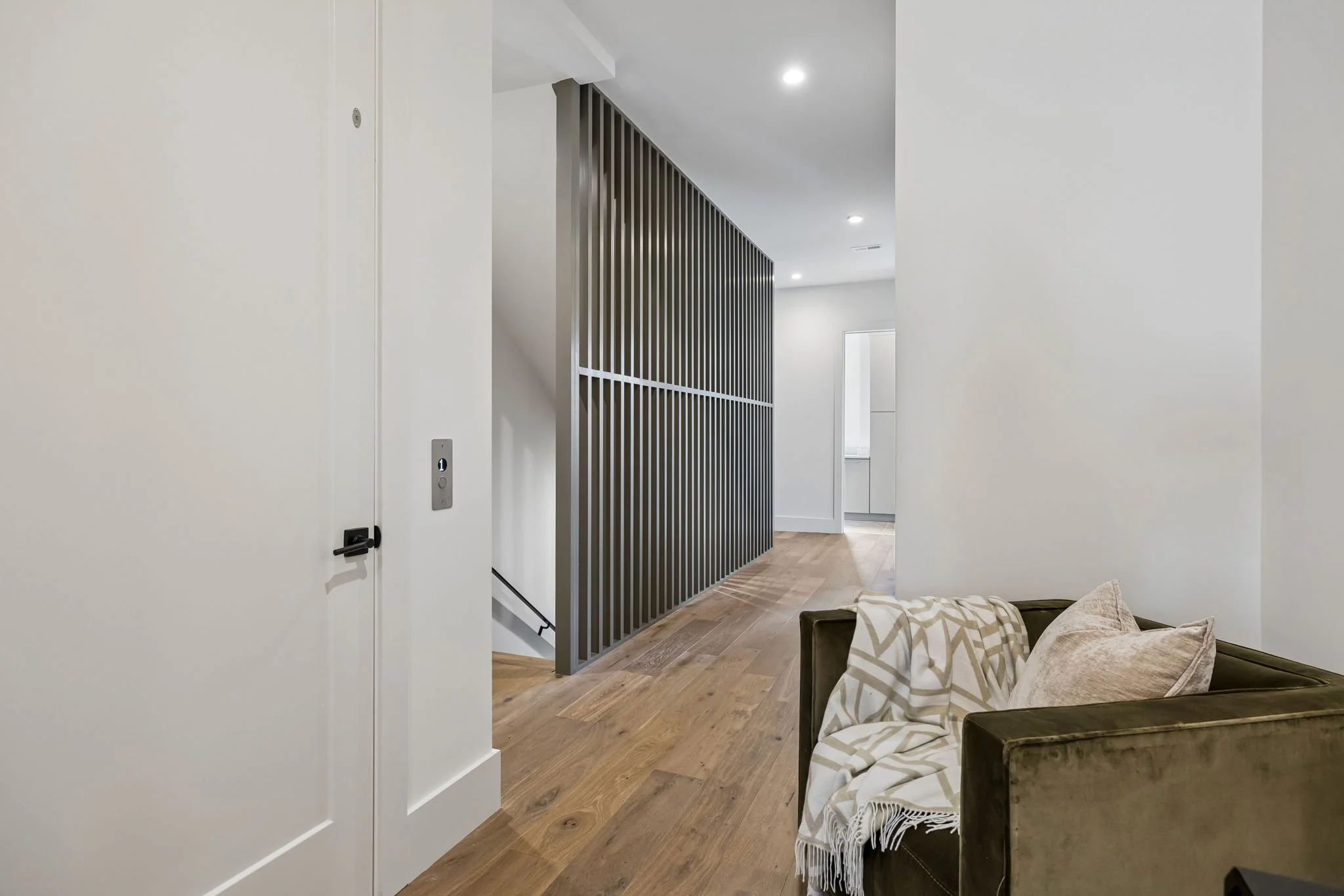 46-3137 Long Blvd Unit A - 046.jpg