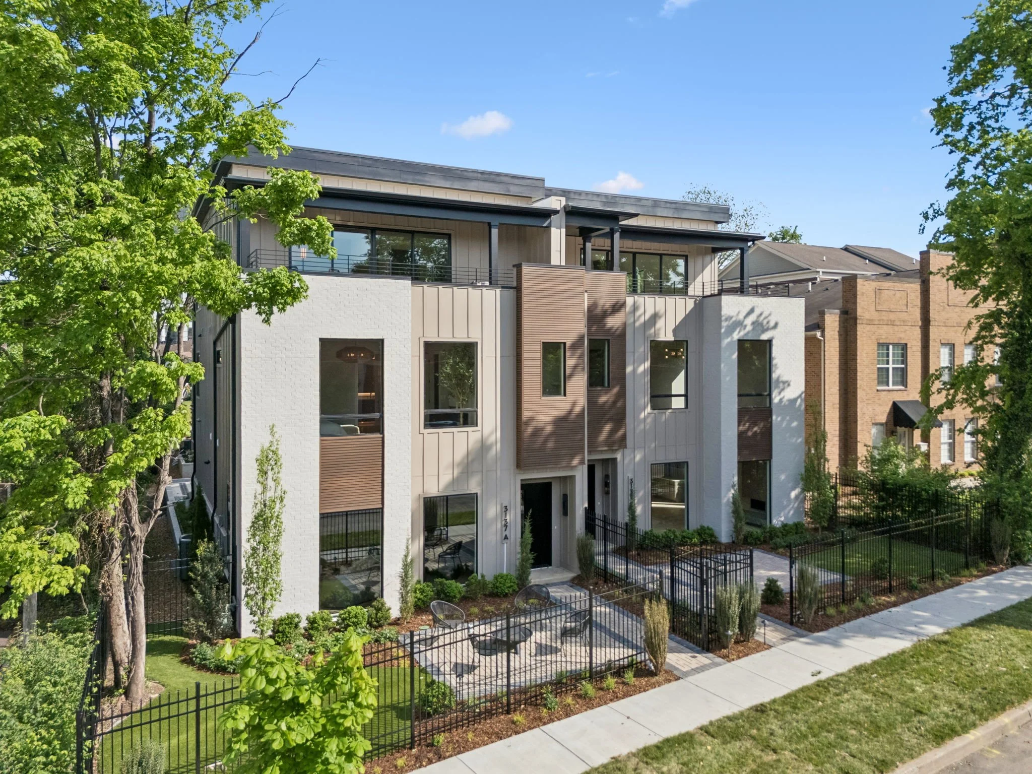 83-3137 Long Blvd Unit A - 001 (2).jpg