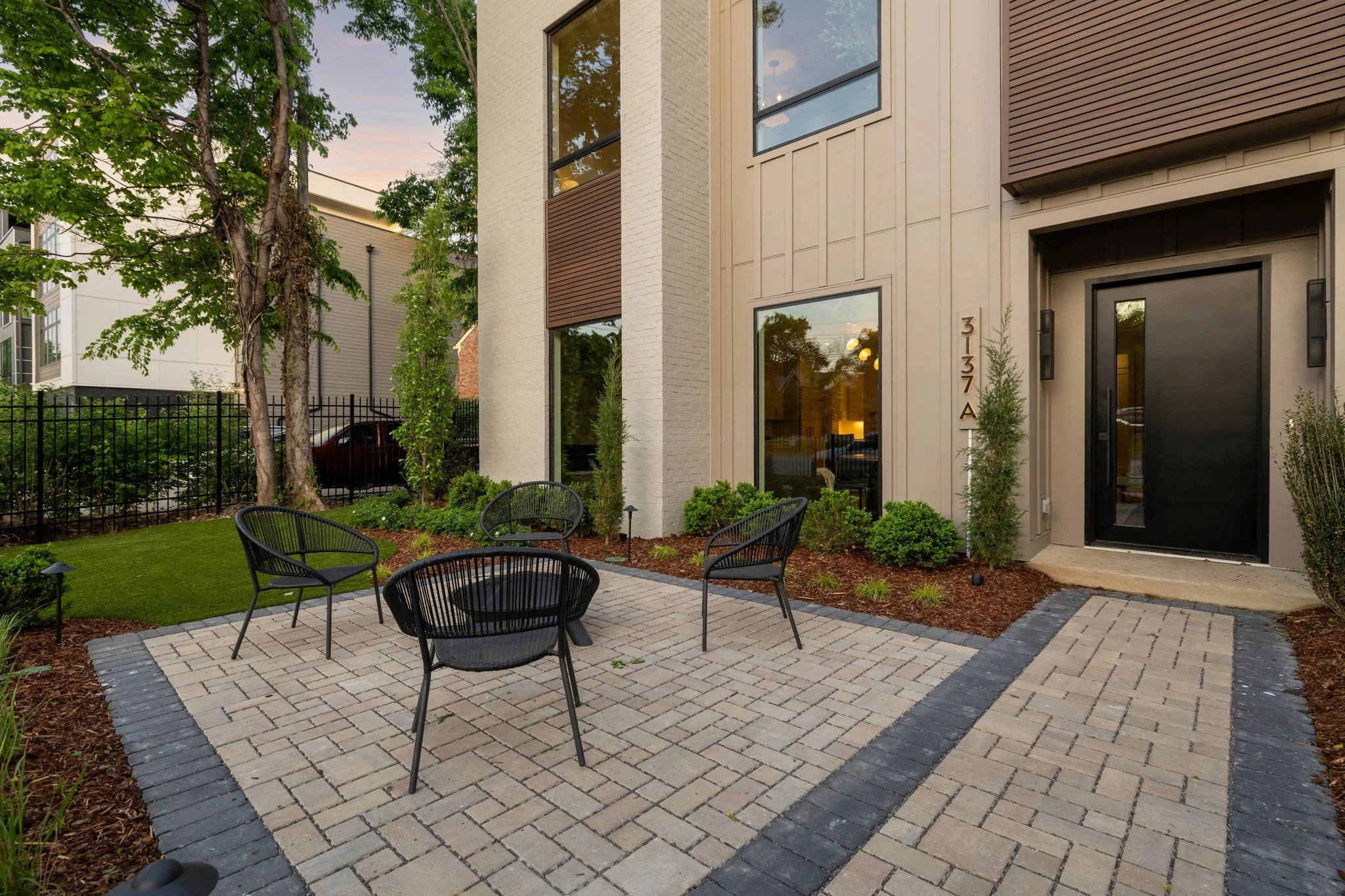 103-3137 Long Blvd Unit A - 005 (3).jpg