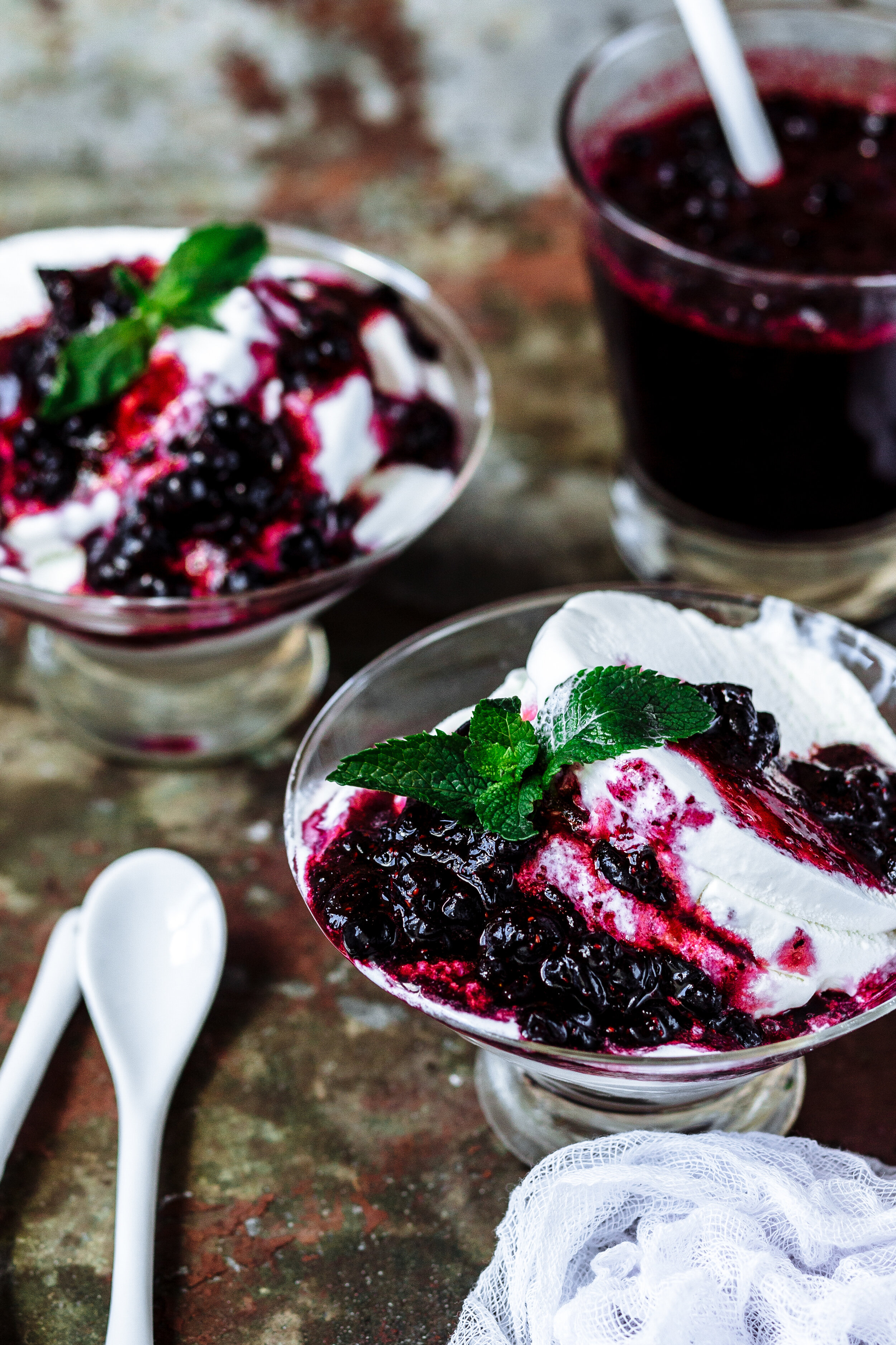 YOGURT VARIEGATO AI FURITTI DI BOSCO 