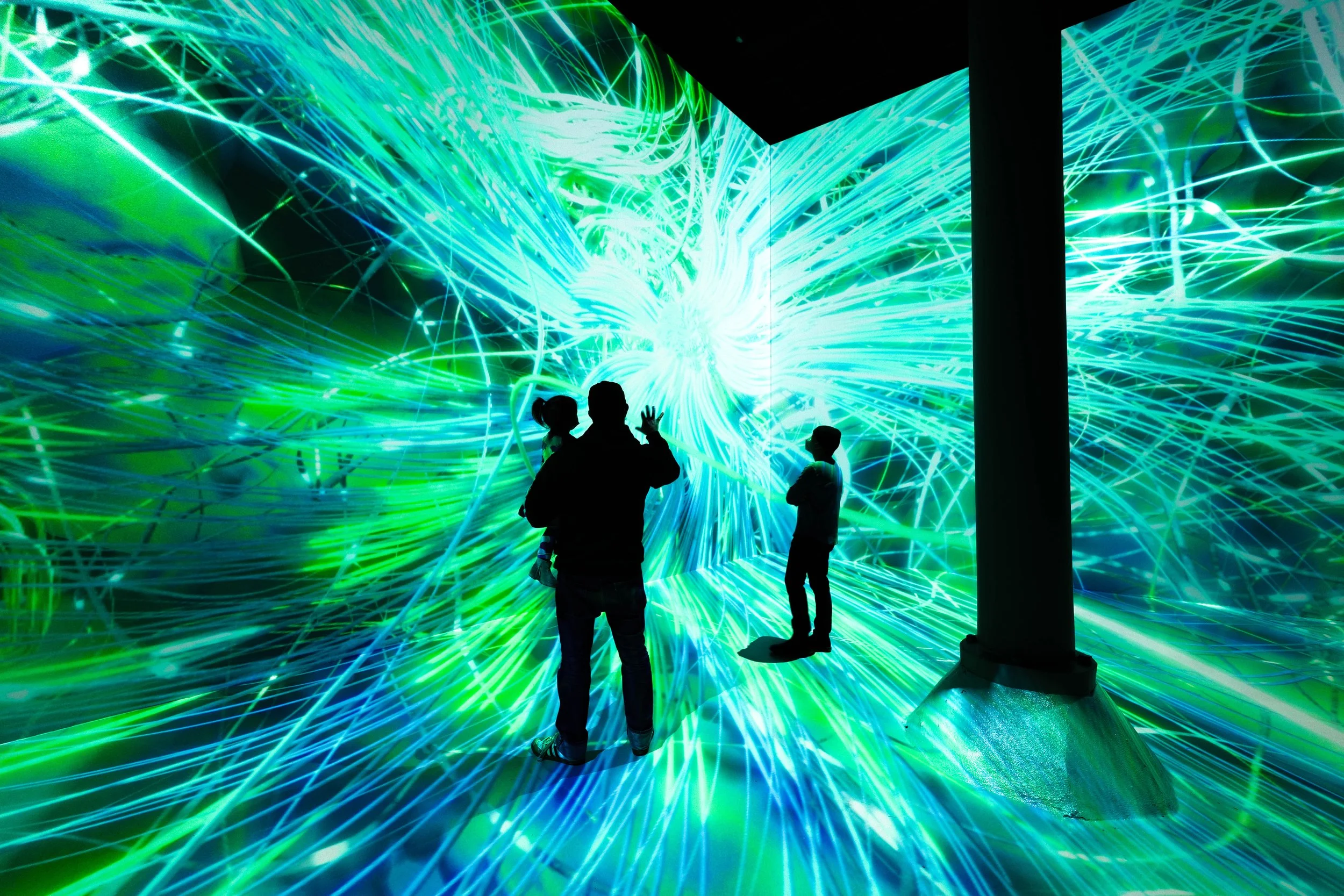 ARTECHOUSE presents 'Life of a Neuron'