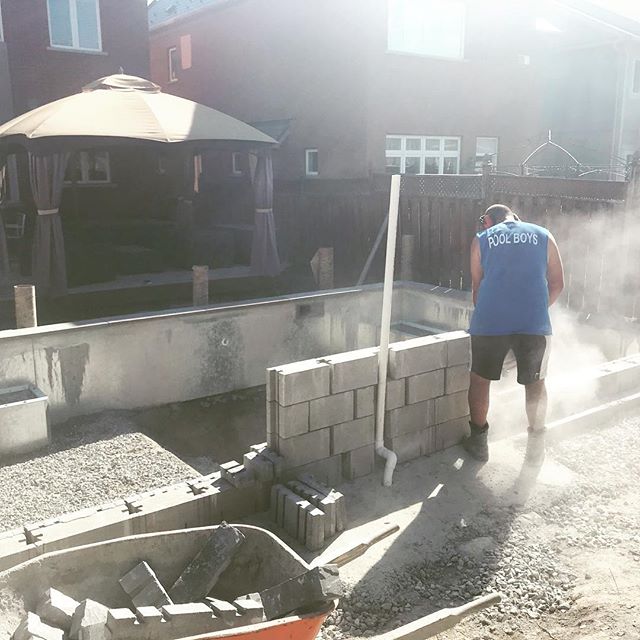 Sweet rock wall in the making. #unionvillepools #poolboysinc #coolpools