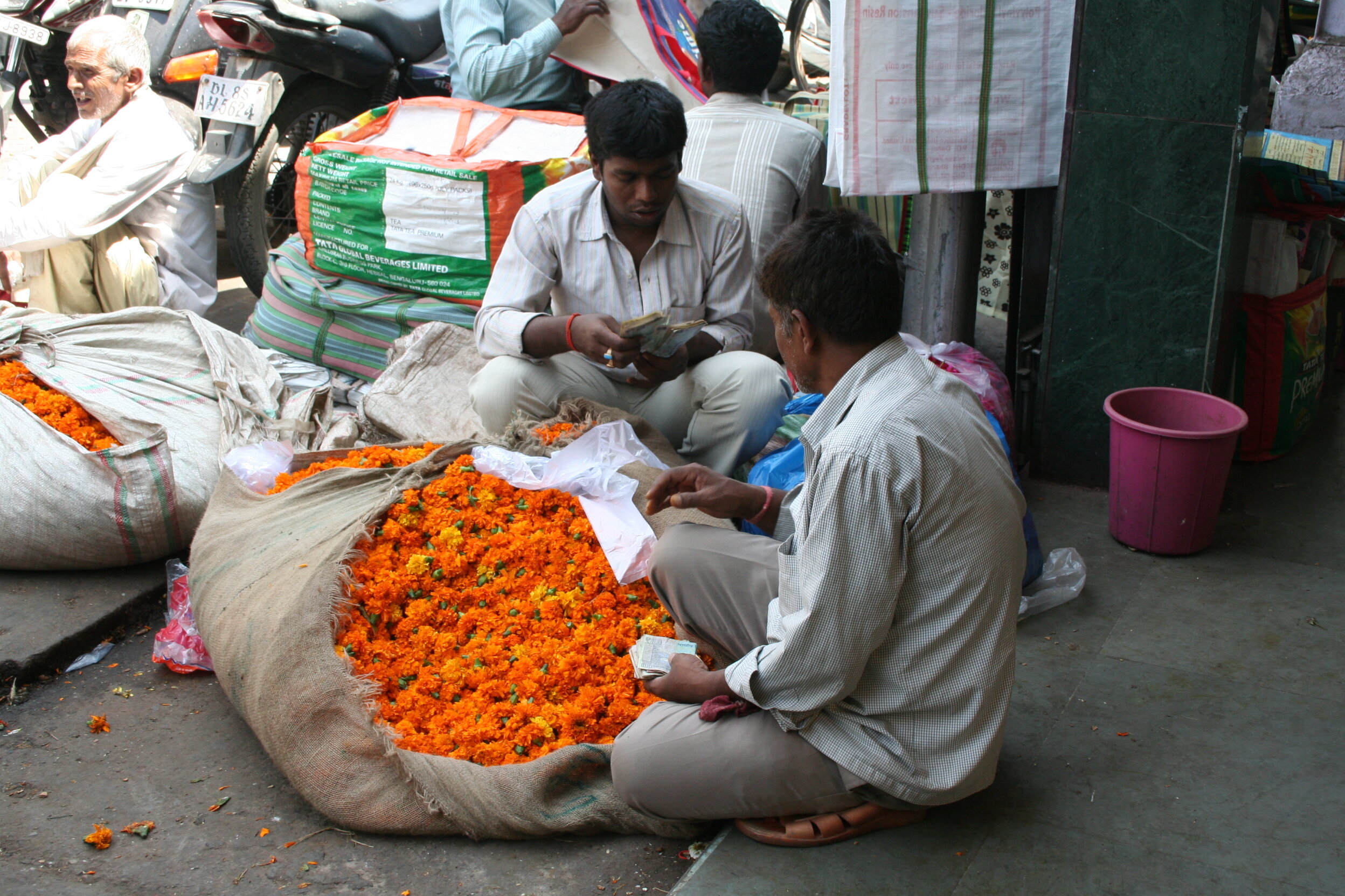 Flower sellers.JPG