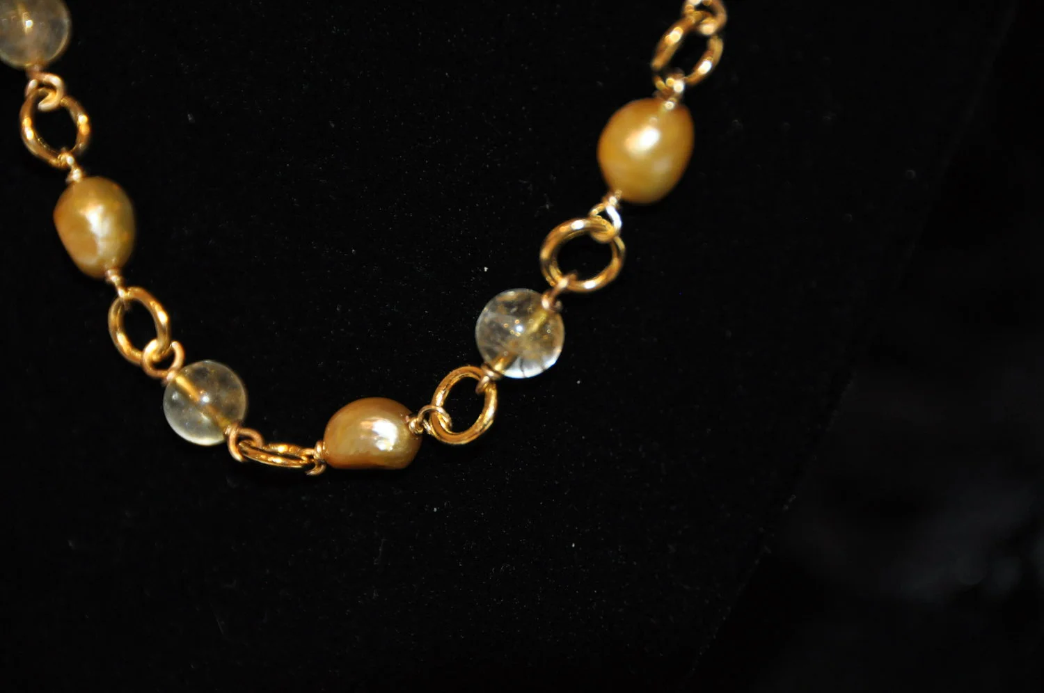 29%22+Citrine+&+Pearl+Necklace+7.jpg