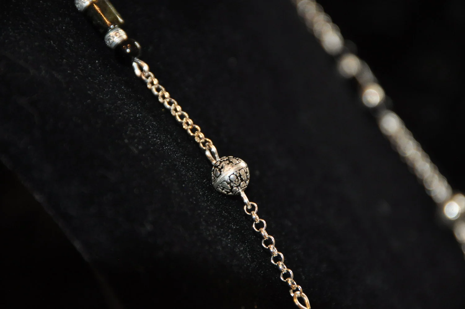 33%22+Black+Tourmaline+&+Obsidian+Necklace+on+Silver+3.jpg