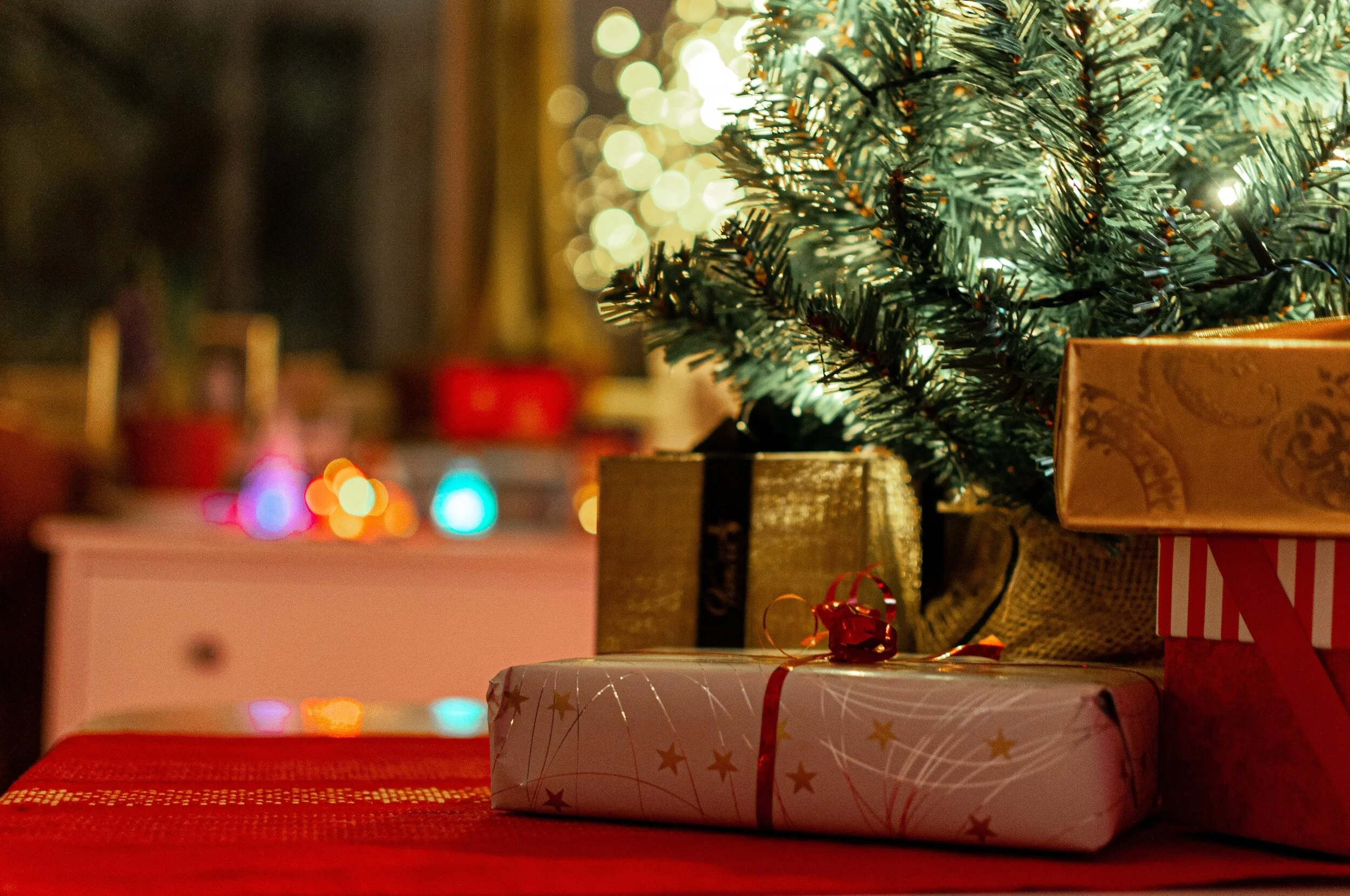  5 Experiences the AmazingCo Team are Gifting (and Wishing for) this Holiday Season