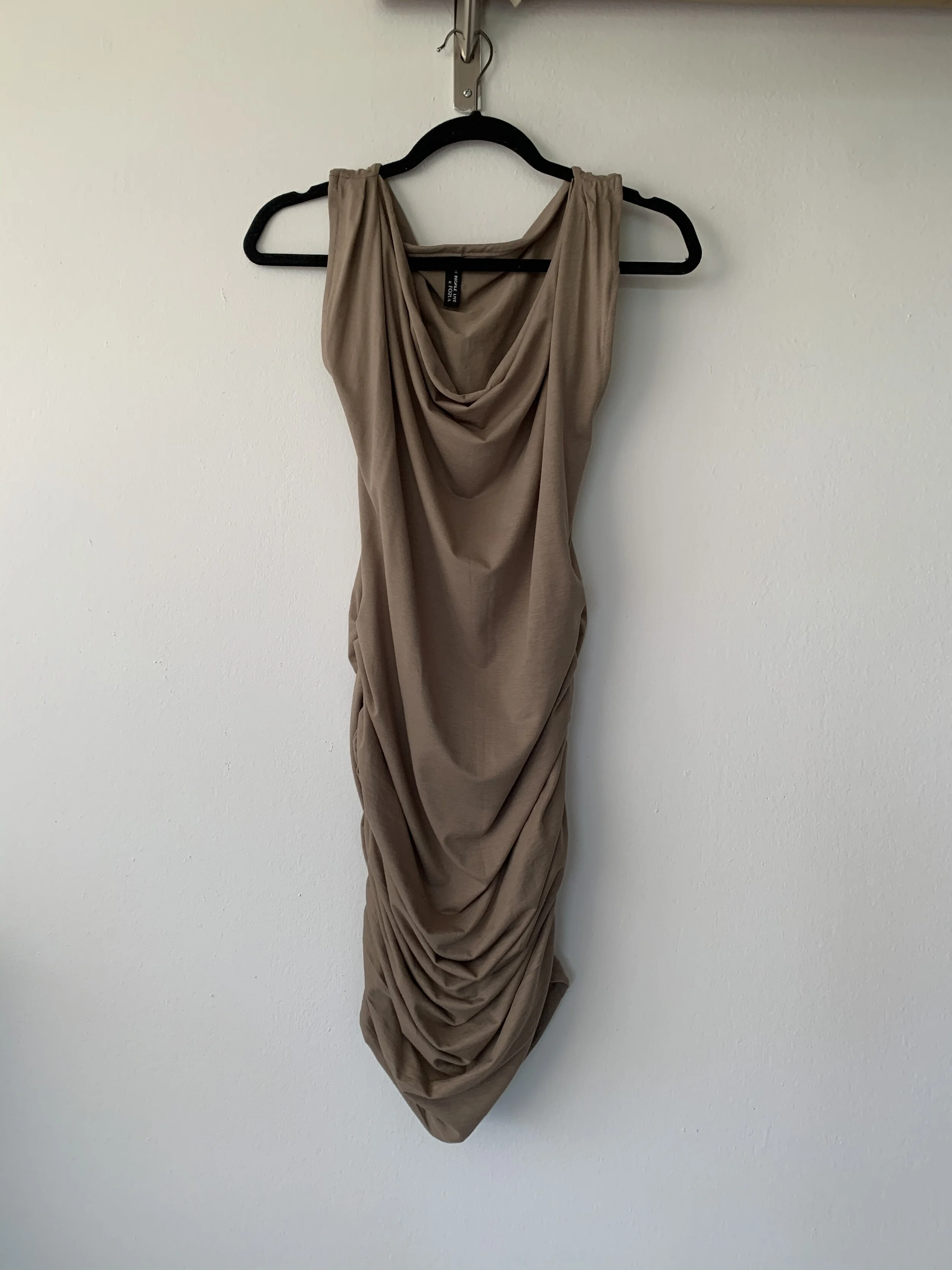 3B2817D8-48FA-4D64-9904-E7B814EEFC7E