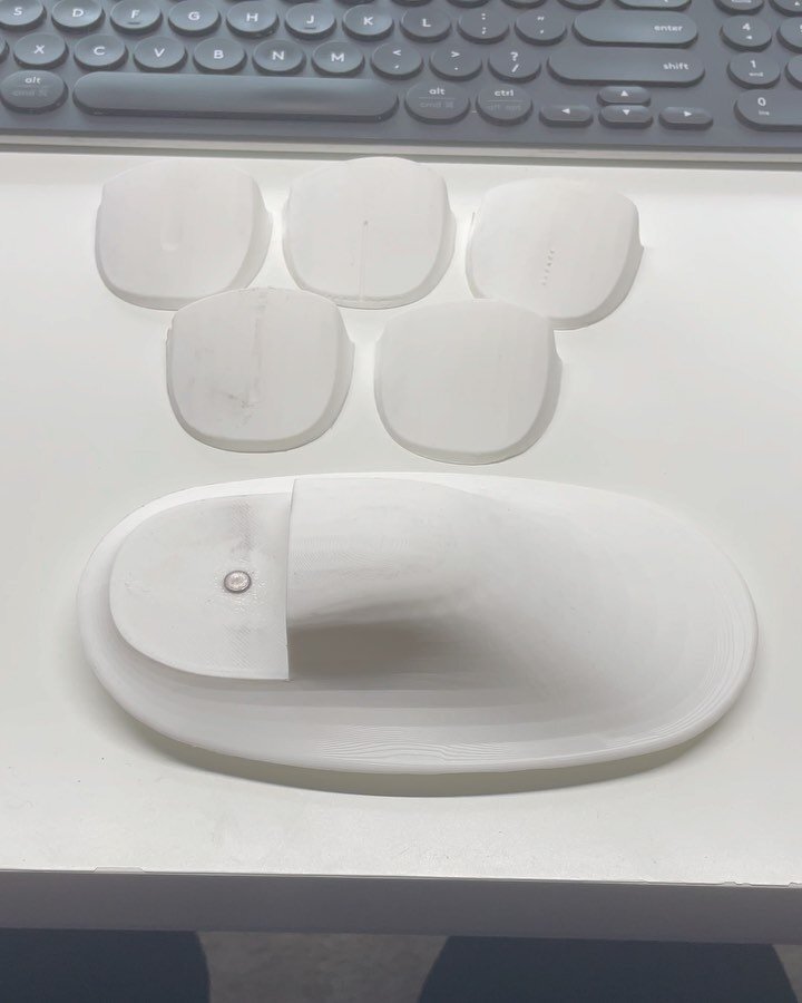 There is something so magic about how the apple Magic Mouse works, but I wanted to also explore some other ideas around how the mouse might communicate and signal to the user how to scroll without a traditional scroll wheel. I imagine the surface hav