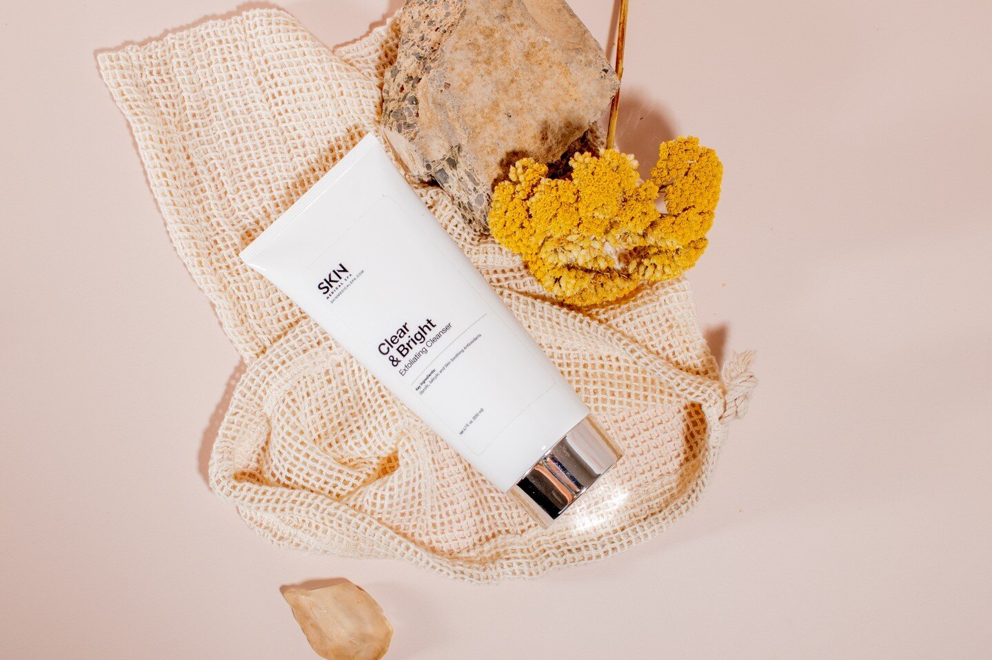 🌟 Skin Signature Product Highlight 🌟

🧴Clear &amp; Bright Exfoliating Cleanser
Our brightening and mild scrub is made with bio-friendly exfoliating beads that gently cleanse the skin by removing dead, dry skin cells and excess oils to reveal young