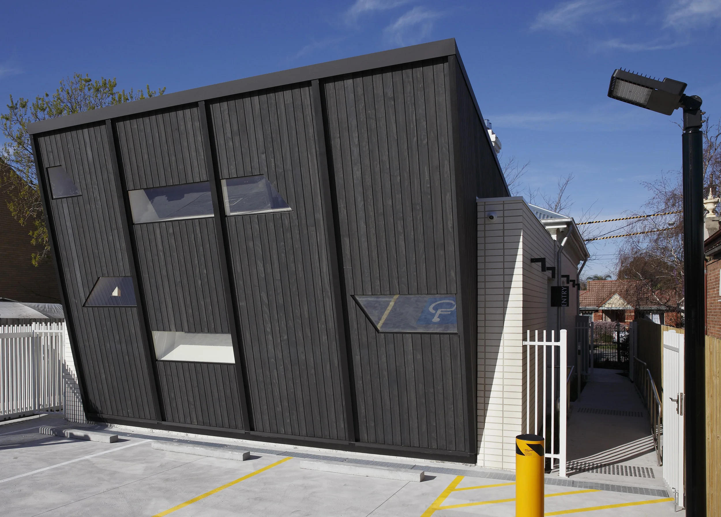 Dunedin House Women's Health Melbourne — Leon Lopata Architects