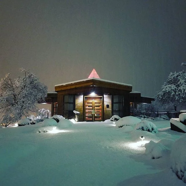 It&rsquo;s like a winter wonderland out there!
❄️
***Last photo for the night. Posting a bunch more tomorrow, so feel free to submit them snow pics!! ⛄️ #realredding 
Photo by @ryanretterath13 📸
.
.
.
.
.
#northerncalifornia #thisisredding #artofvis