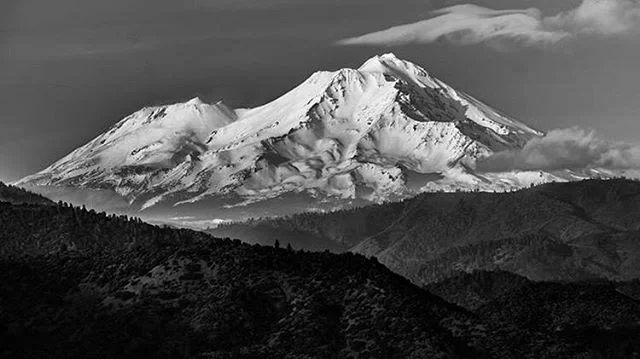 Ummm wow okay 😍😍 its interesting, this mountain gets photographed all the time, and I&rsquo;ve seen so many photos of it through the years, but this shot in particular captivated me and caught my eye. Really amazing photo @throttlejunkie79 📸 Go sh