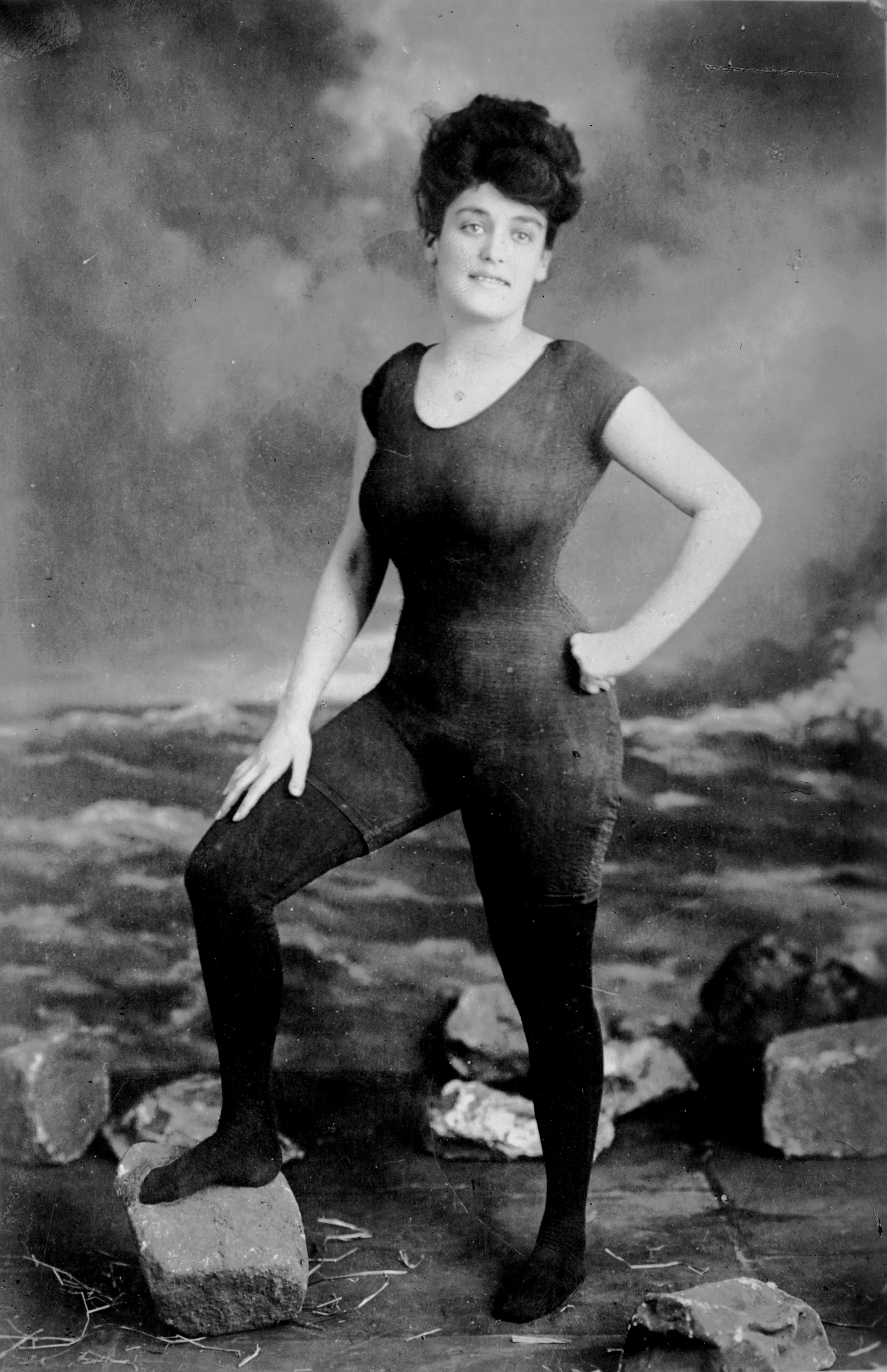 How and why did the water tank become central to vaudeville?