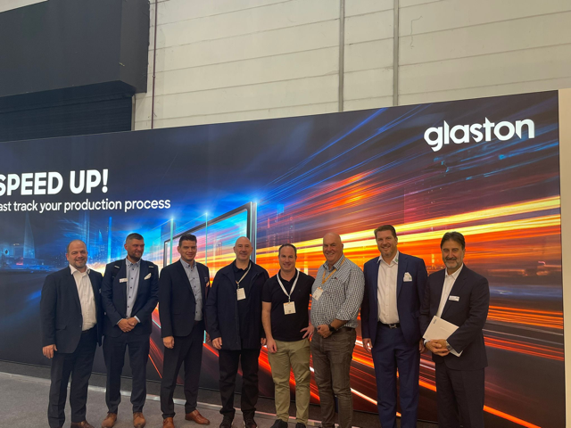 Elegant IG host Australian Delegation 