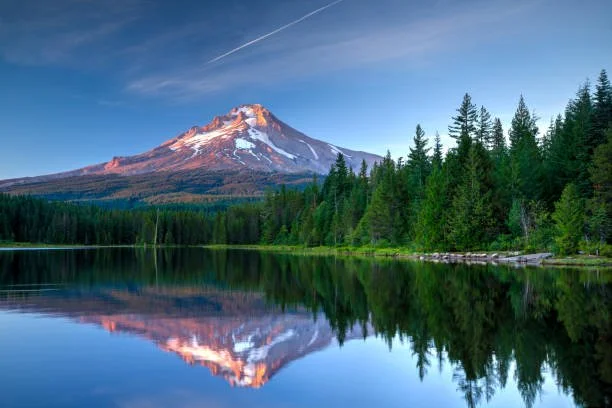 MT. HOOD AND THE GORGE PRESS ROOM