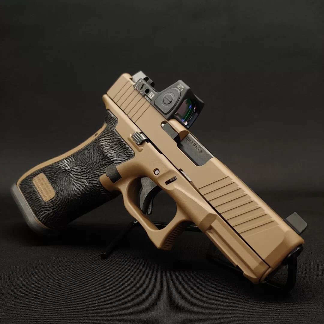 This Glock 19X came through the shop for a full custom package. Special thanks to the guys over @guncuts for taking on the machining while I worked through my backlog. Like the CNC wizards they are, they cut the slide for the RMR, de-badged the sides