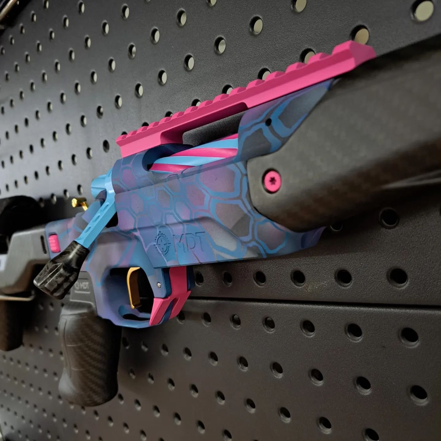Only 17 open-for-business days remaining to drop off your project for a New-Year Makeover. 

20% off ALL Cerakote&reg; projects dropped off through Jan. 31st. Let's make something wild together!

#sovereignarmory #gunsmithing #veteranownedbusiness #d