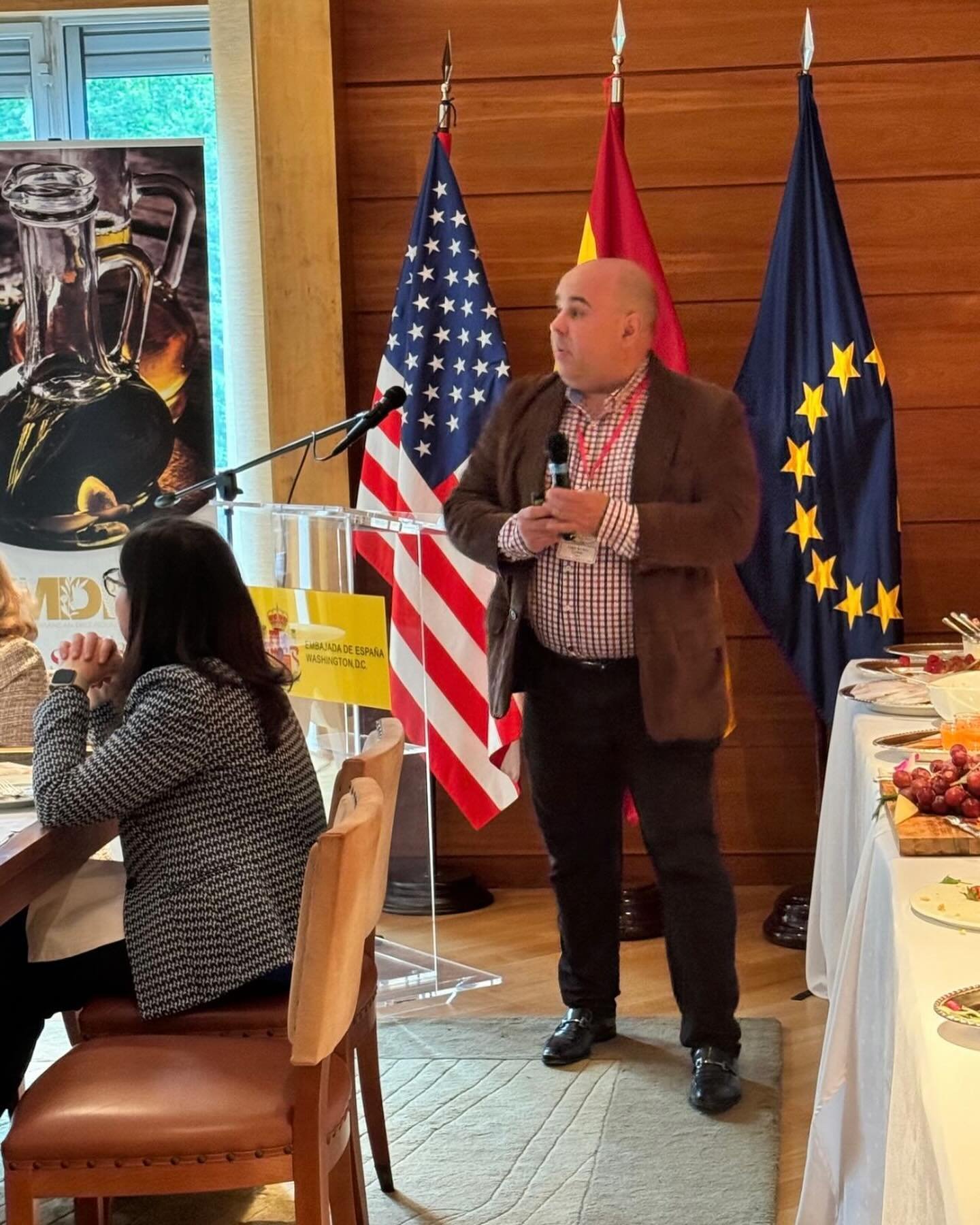 🥘The Commercial Policy Department of the Economic &amp; Trade Office of Spain in Washington D. C. had the honor of organizing this event alongside the  Mediterranean Diet Roundtable MDR on the virtues and health benefits of the #MediterraneanDiet an