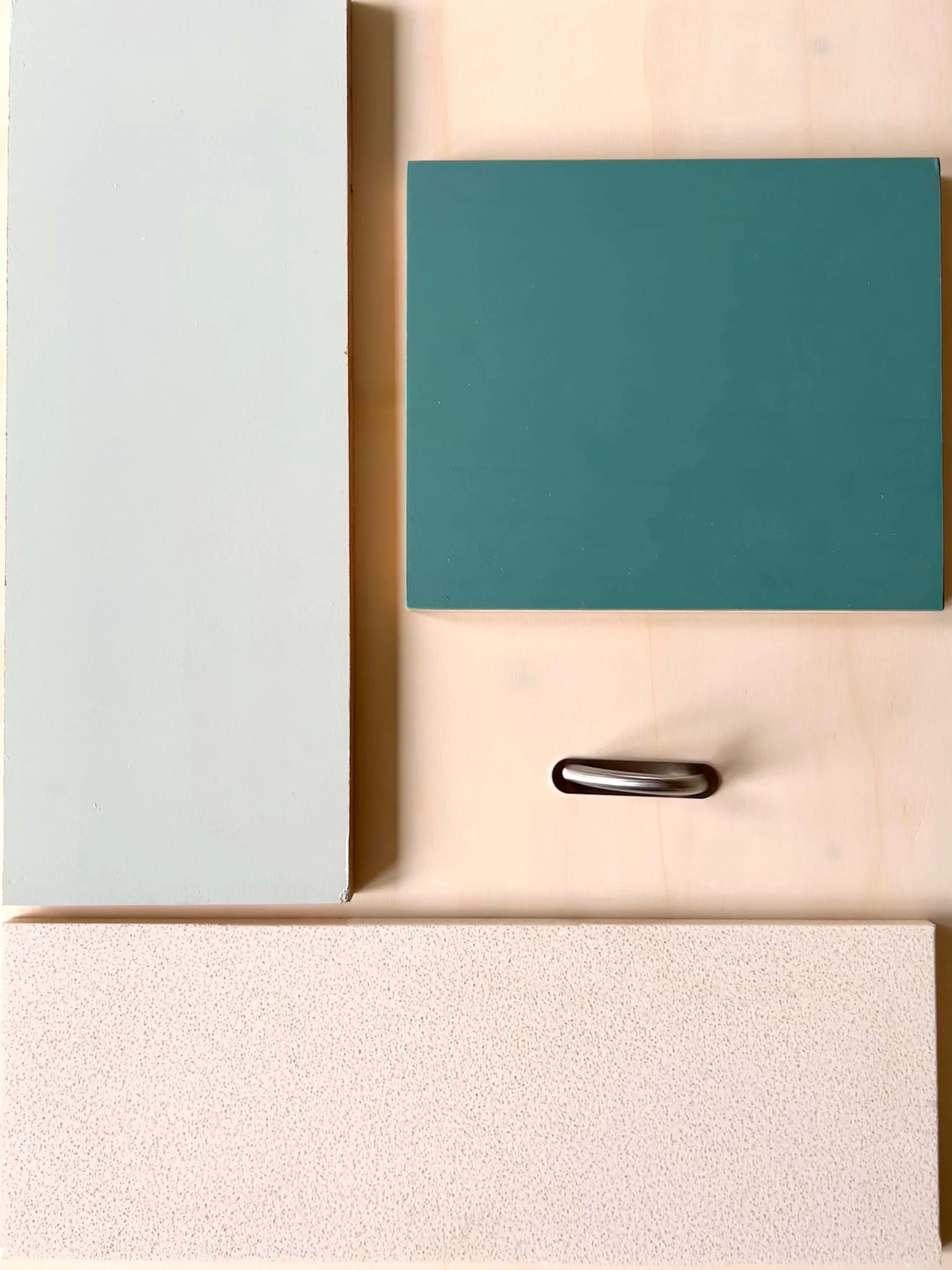 samenstelling van kleuren en materialen voor het ontwerp van een keuken op maat