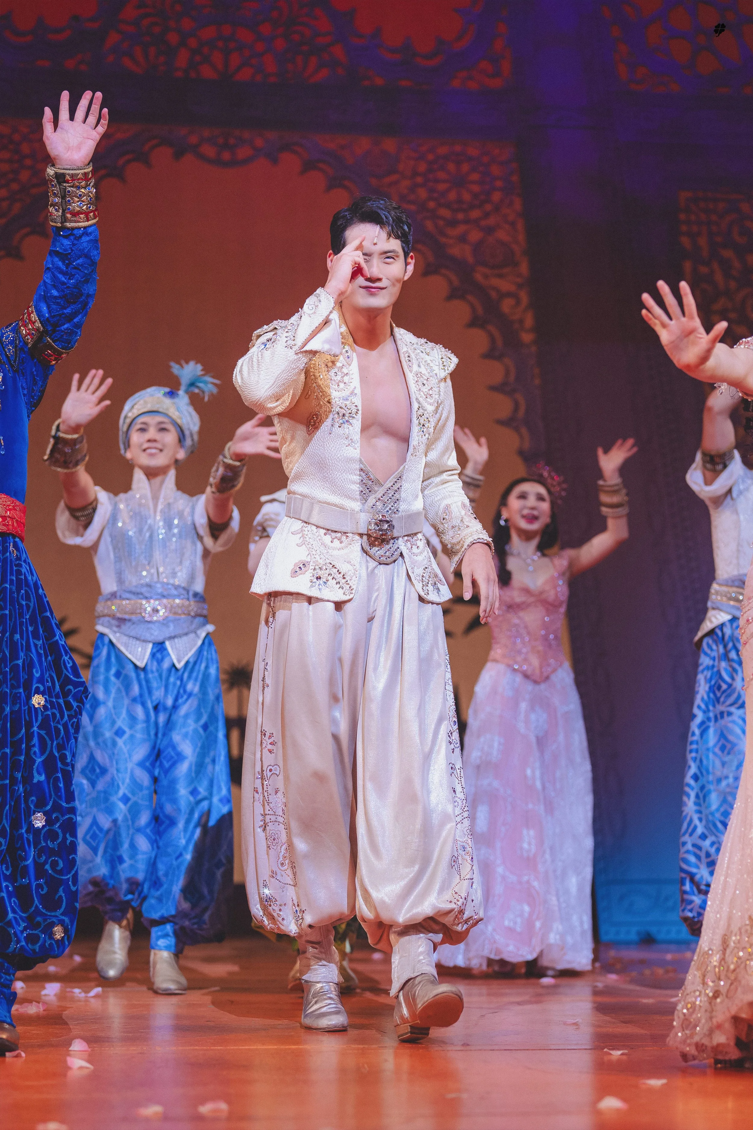 aladdin_2_3.jpg