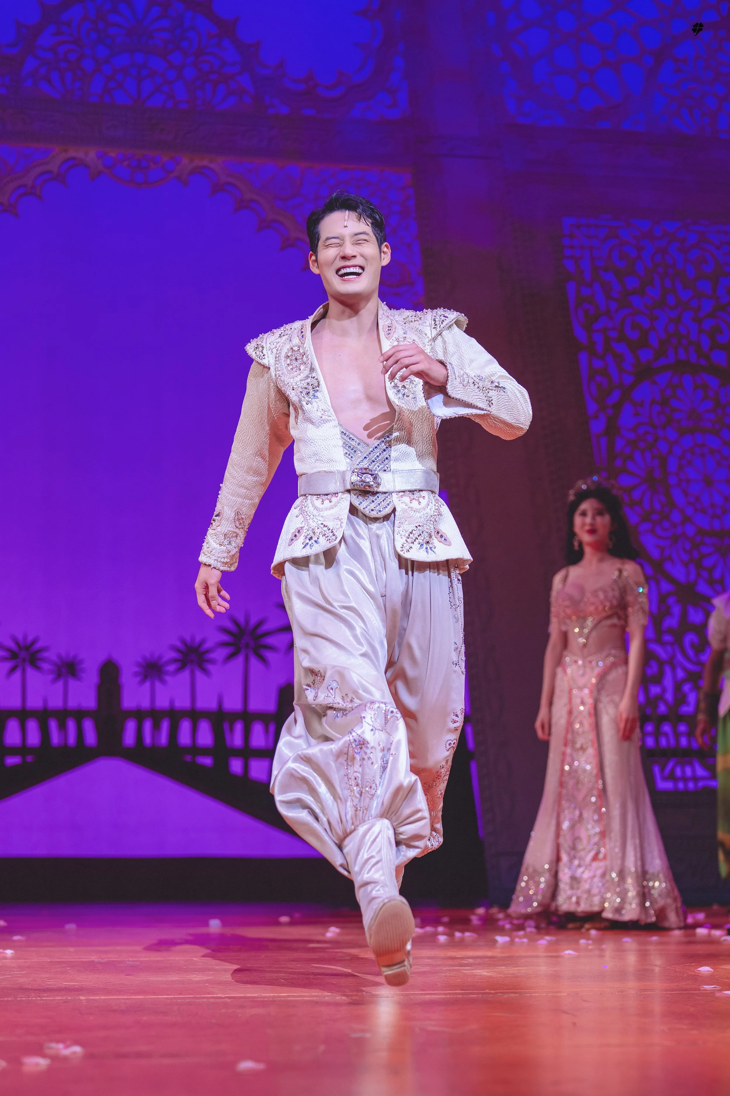 aladdin_2_6.jpg