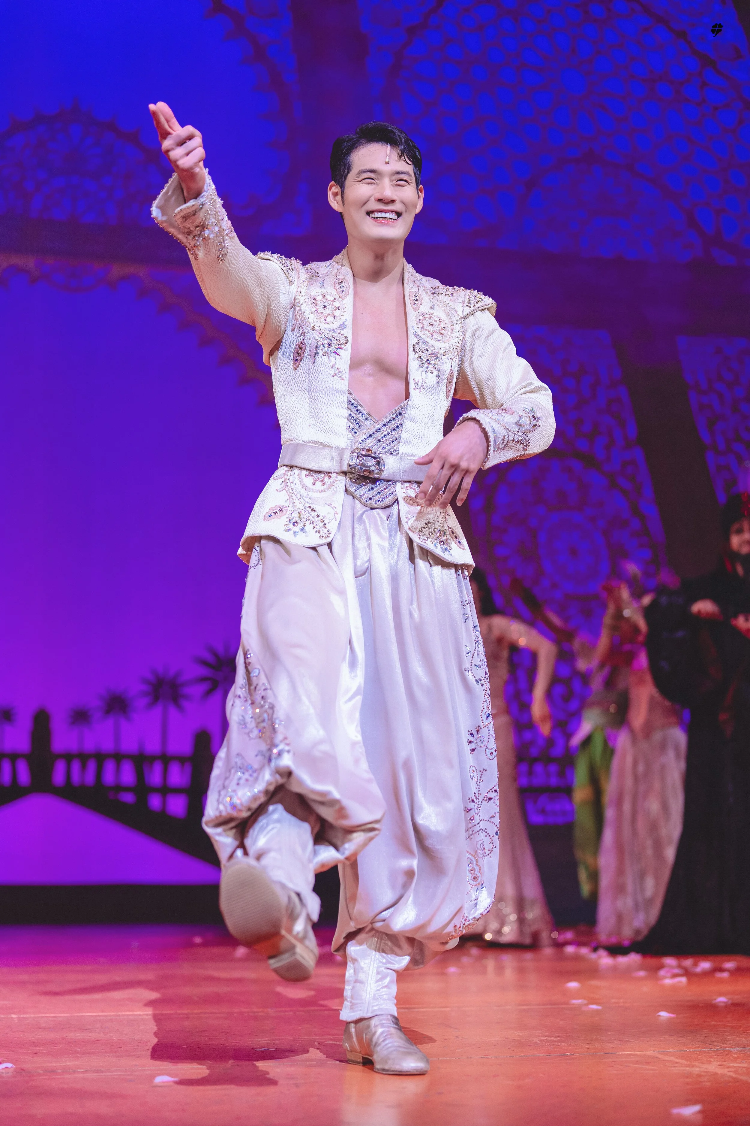 aladdin_2_10.jpg
