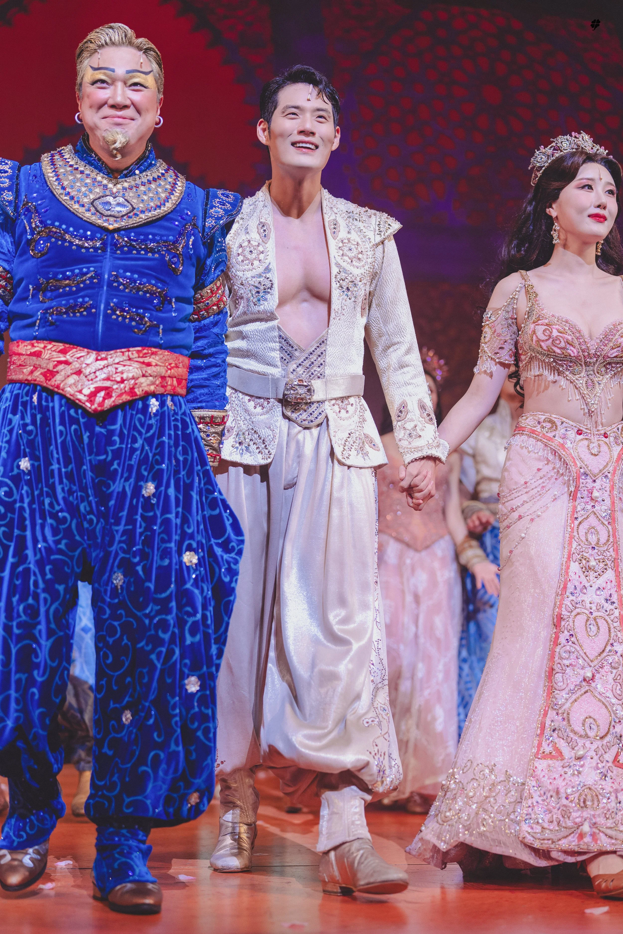 aladdin_2_18.jpg