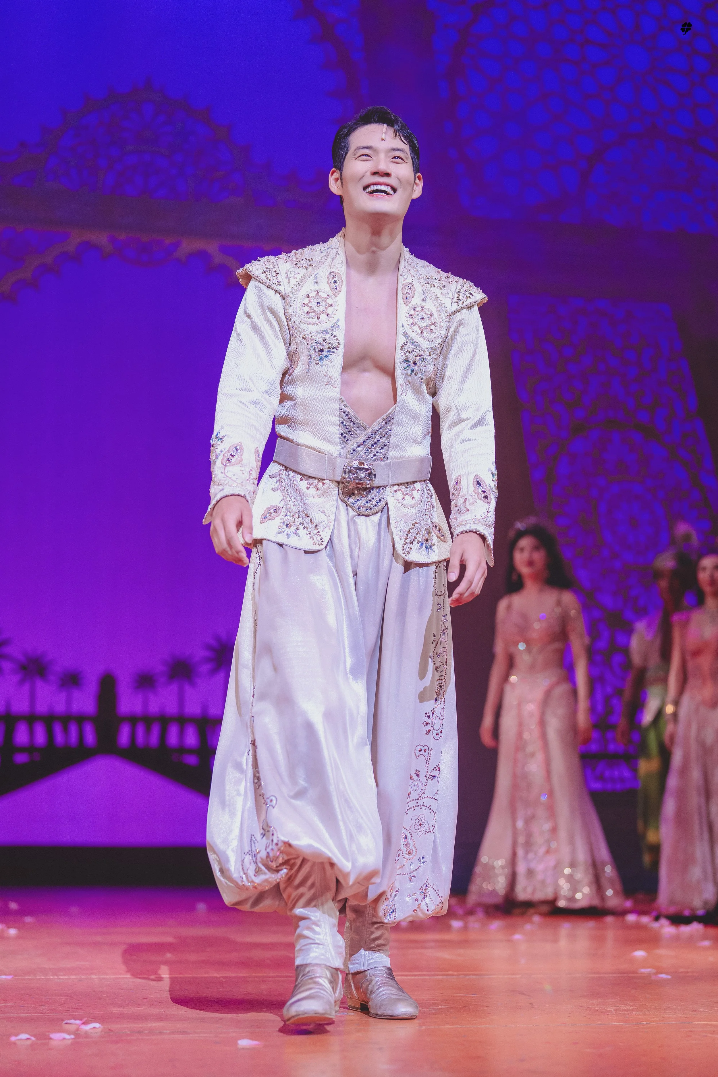 aladdin_2_21.jpg