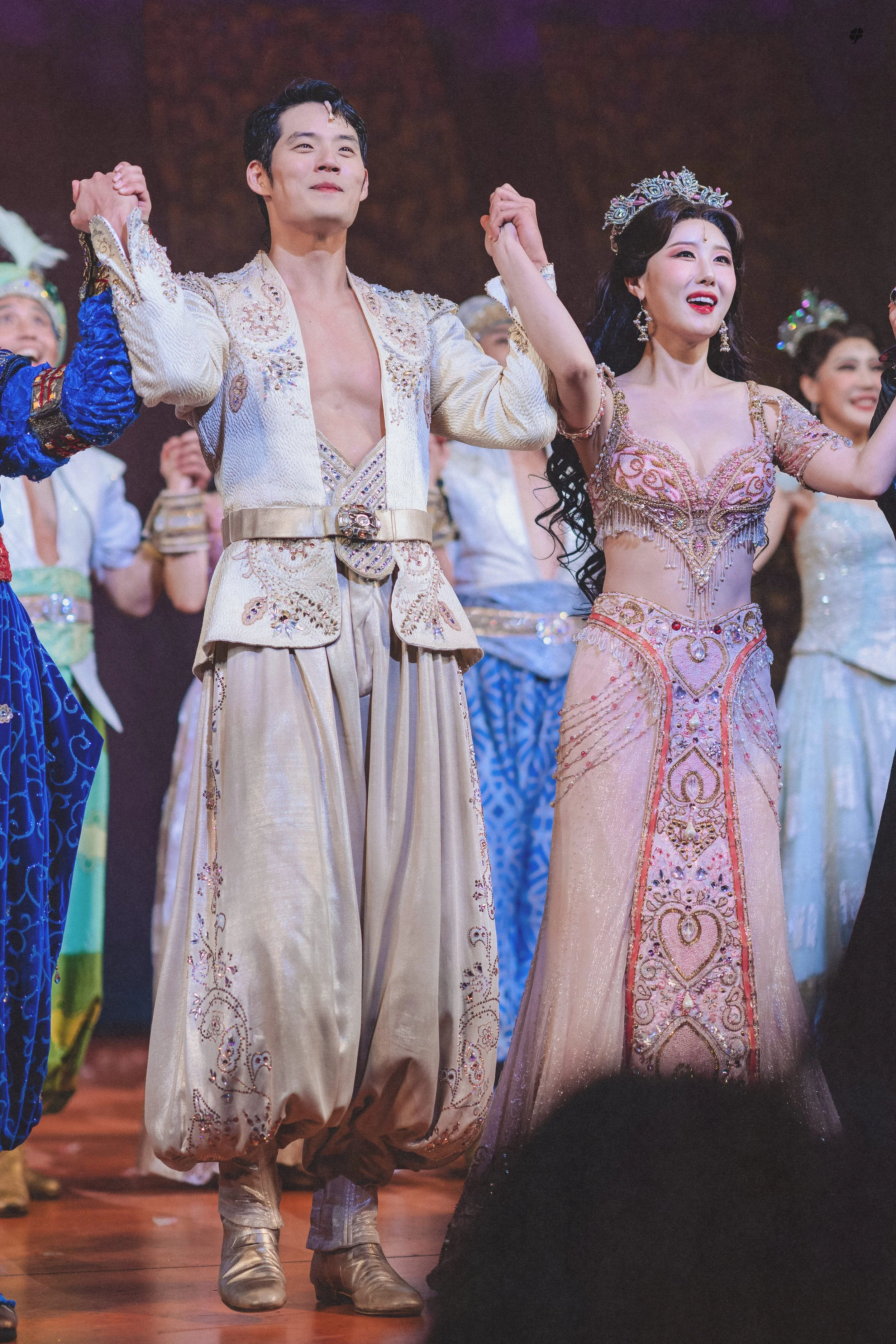aladdin_3_9.jpg