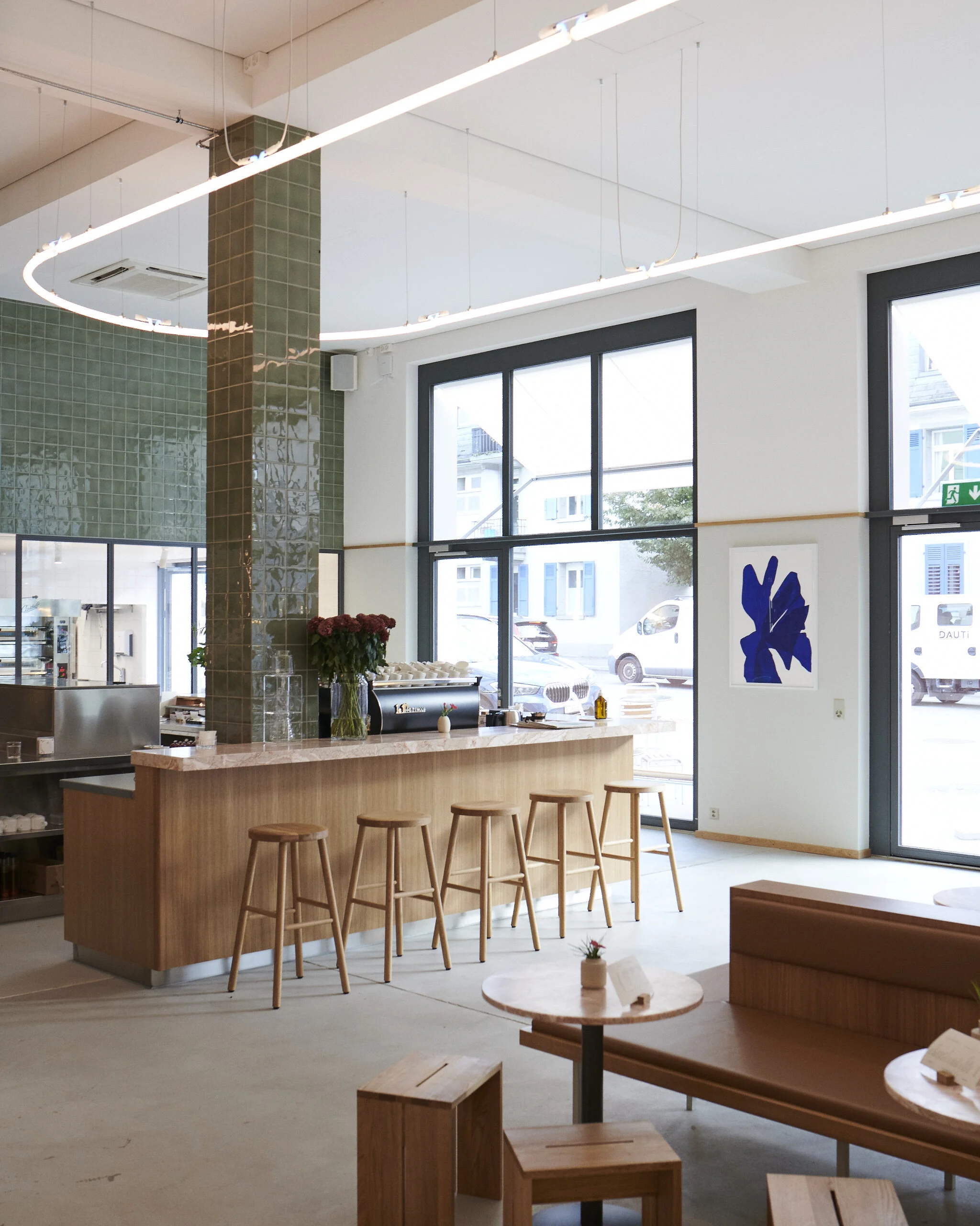 Restaurant Modo Zürich | Neon Installation by Altherr & Weiss, Art by Simon Heusser