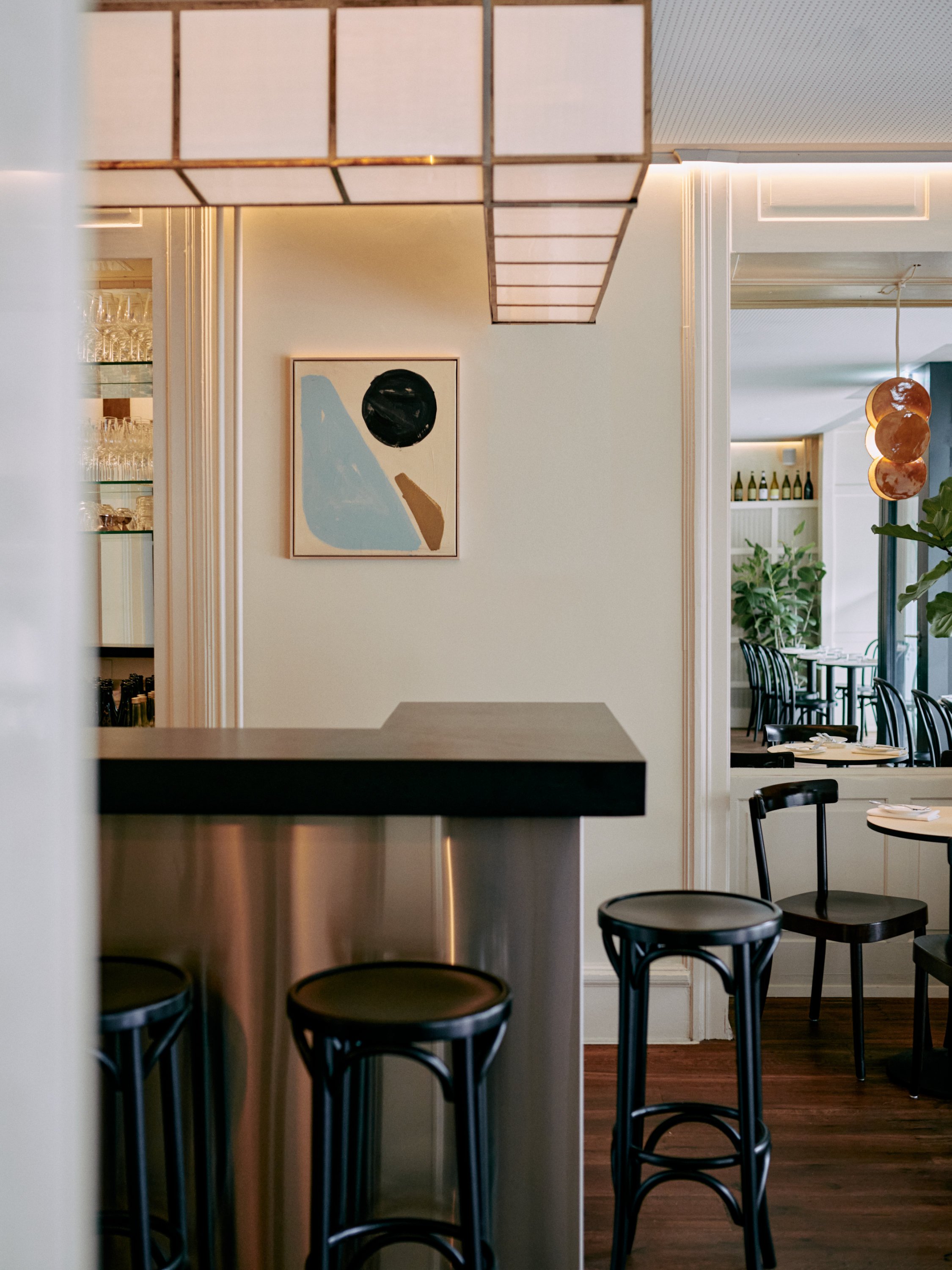 Interior Design Restaurant Tavo Zürich | Art by Yvonne Roberts