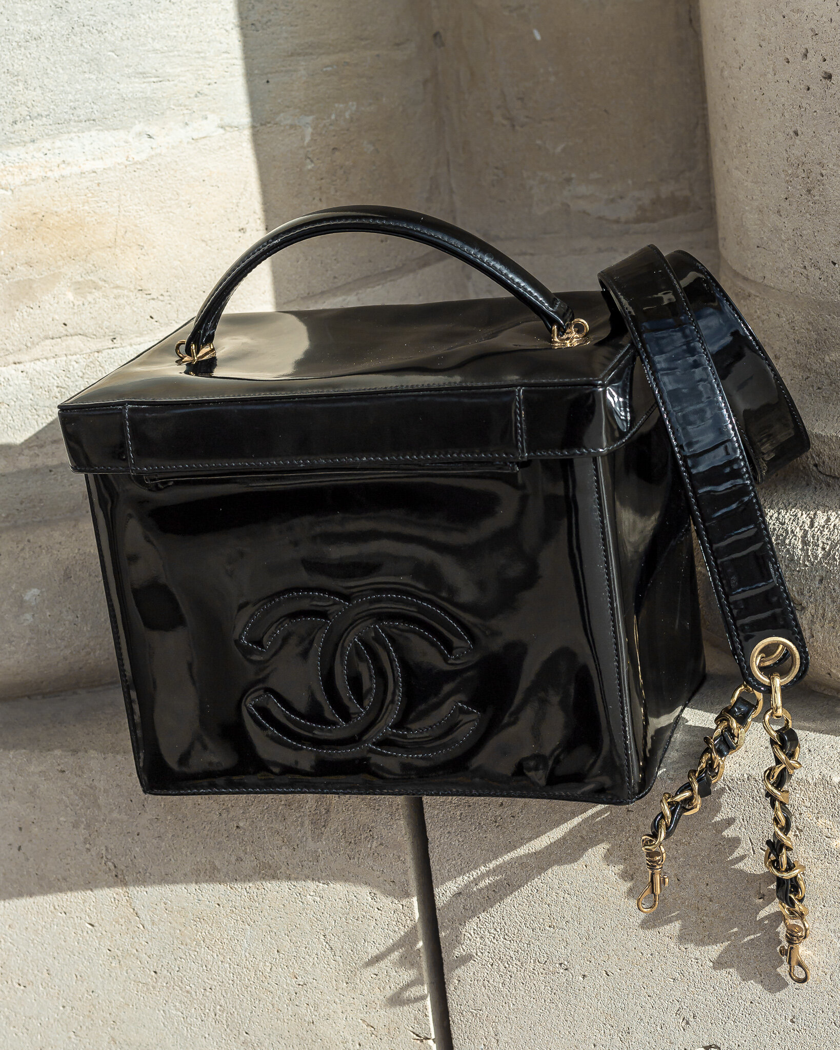 Vintage Chanel Vanity Case Bag in Black Patent Leather (1994/1996 ...