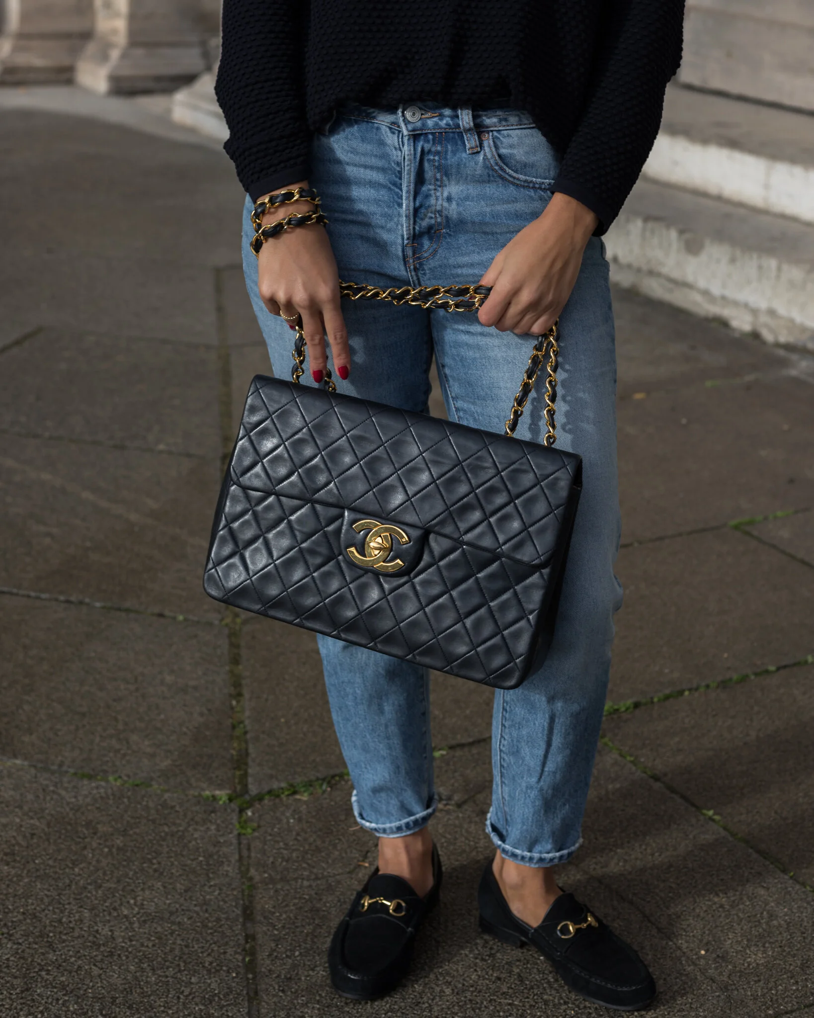 chanel classic maxi flap bag