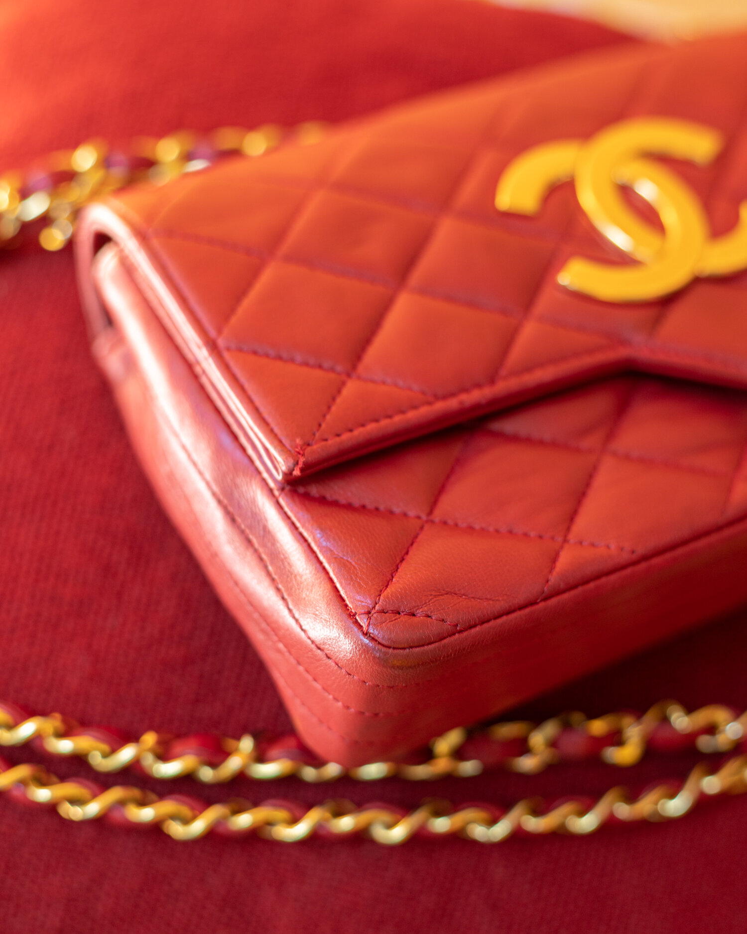 Vintage Chanel CC Bag in Red — singulié