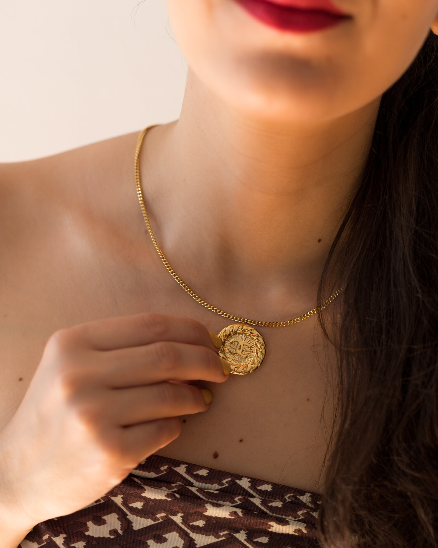 Large CC Gold Chanel Button Pendant Necklace — singulié